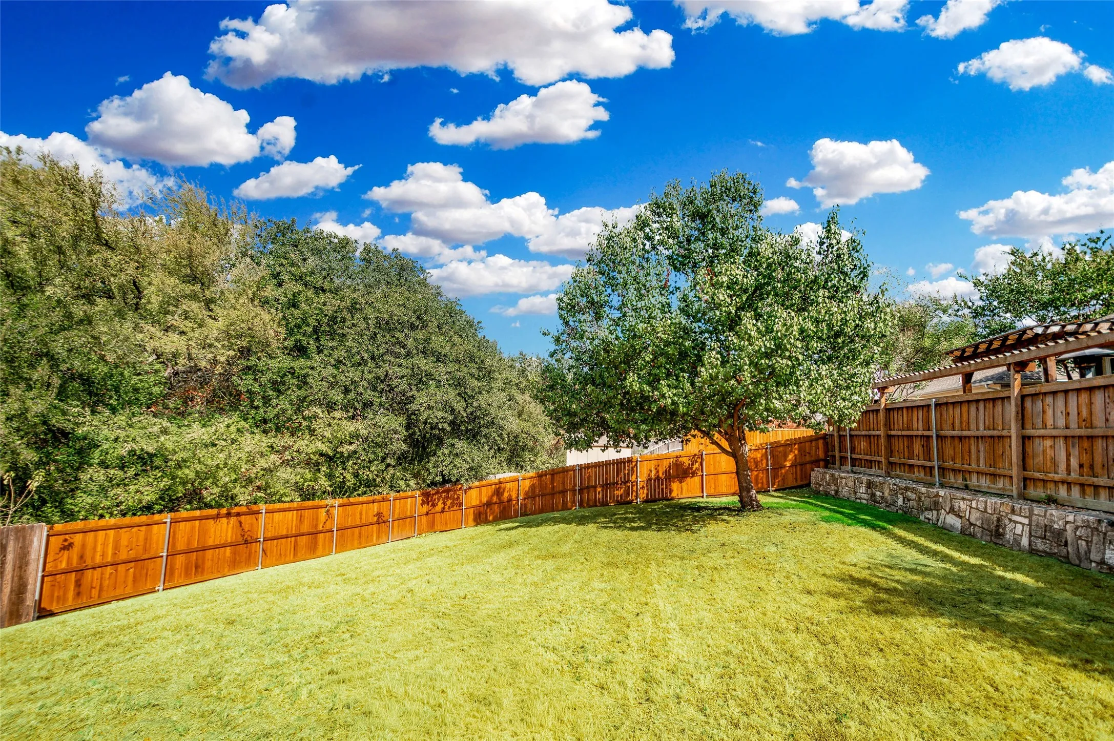 Single Family Residence For Sale in Denton County , 1134 Shearwater Avenue, Aubrey, Texas 76227, 3 Bedroom, 2 Bathroom, 2 Garage spaces, 1,733 Sqft, built in 2005, mls#21379915, Real Estate Agent in Aubrey, Homes For Sale in Denton county, Homes For Sale in Aubrey, Realtor in Aubrey Texas, Real Estate Brokerage Independent Realty Texas, Luminita Cordes Realtor