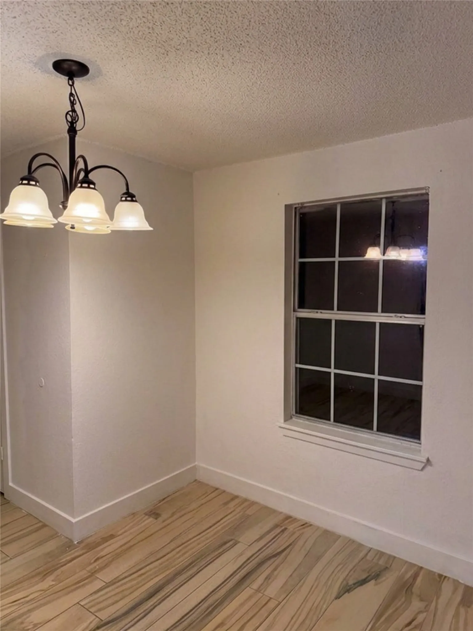 Single Family Residence For Sale in Tarrant County , 1508 NE 34th Street, Fort Worth, Texas 76106, 2 Bedroom, 1 Bathroom, Garage spaces, 1,080 Sqft, built in 1949, mls#21375294, Real Estate Agent in Fort Worth, Homes For Sale in Tarrant county, Homes For Sale in Fort Worth, Realtor in Fort Worth Texas, Real Estate Brokerage Independent Realty Texas, Luminita Cordes Realtor