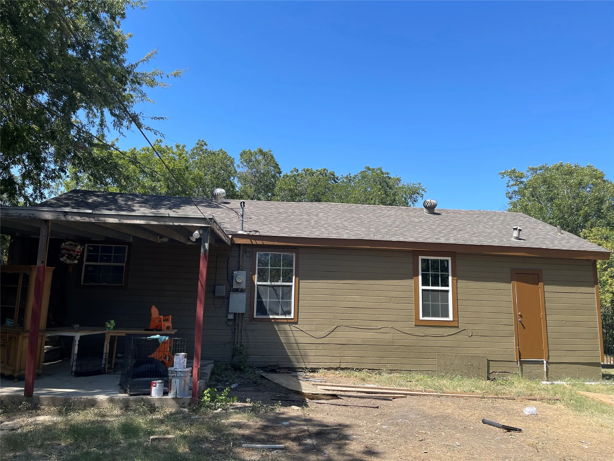 Single Family Residence For Sale in Tarrant County , 1508 NE 34th Street, Fort Worth, Texas 76106, 2 Bedroom, 1 Bathroom, Garage spaces, 1,080 Sqft, built in 1949, mls#21375294, Real Estate Agent in Fort Worth, Homes For Sale in Tarrant county, Homes For Sale in Fort Worth, Realtor in Fort Worth Texas, Real Estate Brokerage Independent Realty Texas, Luminita Cordes Realtor