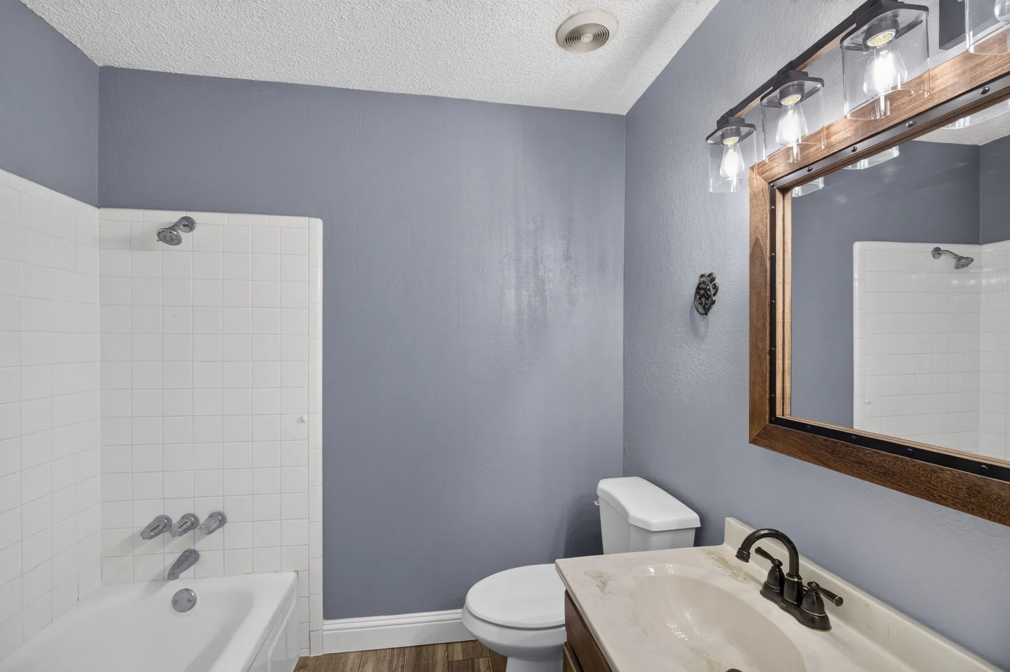 Single Family Residence For Sale in Tarrant County , 554 Taos Court, Saginaw, Texas 76179, 3 Bedroom, 2 Bathroom, 2 Garage spaces, 1,620 Sqft, built in 1978, mls#21378664, Real Estate Agent in Saginaw, Homes For Sale in Tarrant county, Homes For Sale in Saginaw, Realtor in Saginaw Texas, Real Estate Brokerage Independent Realty Texas, Luminita Cordes Realtor