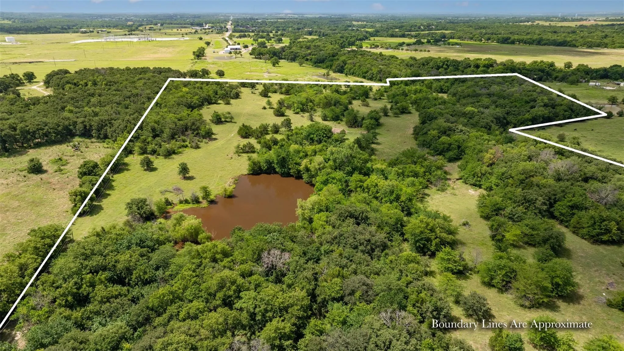 Mobile Home For Sale in Cooke County , 574 County Road 134, Gainesville, Texas 76240, 2 Bedroom, 2 Bathroom, 4 Garage spaces, 840 Sqft, built in 2011, mls#21379920, Real Estate Agent in Gainesville, Homes For Sale in Cooke county, Homes For Sale in Gainesville, Realtor in Gainesville Texas, Real Estate Brokerage Independent Realty Texas, Luminita Cordes Realtor