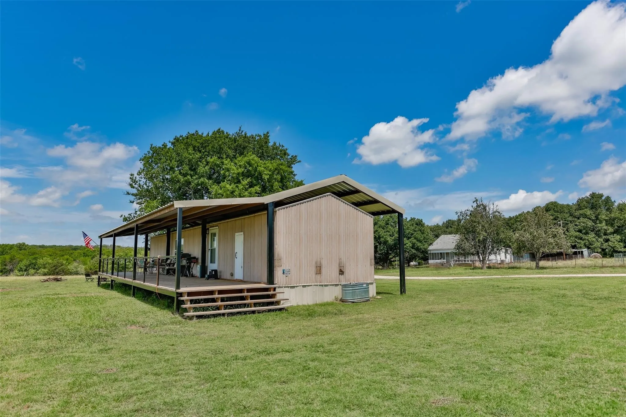 Mobile Home For Sale in Cooke County , 574 County Road 134, Gainesville, Texas 76240, 2 Bedroom, 2 Bathroom, 4 Garage spaces, 840 Sqft, built in 2011, mls#21379920, Real Estate Agent in Gainesville, Homes For Sale in Cooke county, Homes For Sale in Gainesville, Realtor in Gainesville Texas, Real Estate Brokerage Independent Realty Texas, Luminita Cordes Realtor