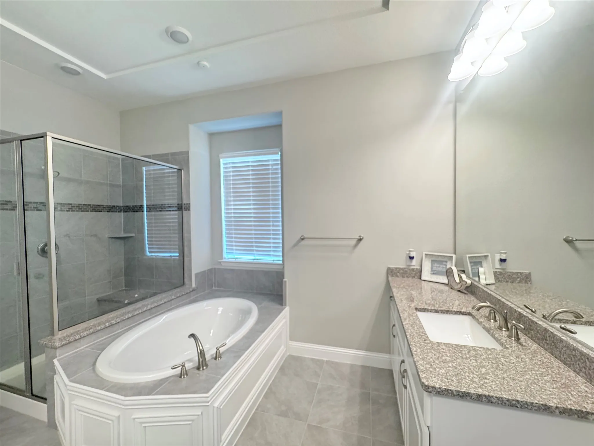 Single Family Residence For Sale in Collin County , 12912 Twelve Oaks Avenue, Frisco, Texas 75035, 5 Bedroom, 6 Bathroom, 3 Garage spaces, 4,589 Sqft, built in 2018, mls#21379814, Real Estate Agent in Frisco, Homes For Sale in Collin county, Homes For Sale in Frisco, Realtor in Frisco Texas, Real Estate Brokerage Independent Realty Texas, Luminita Cordes Realtor