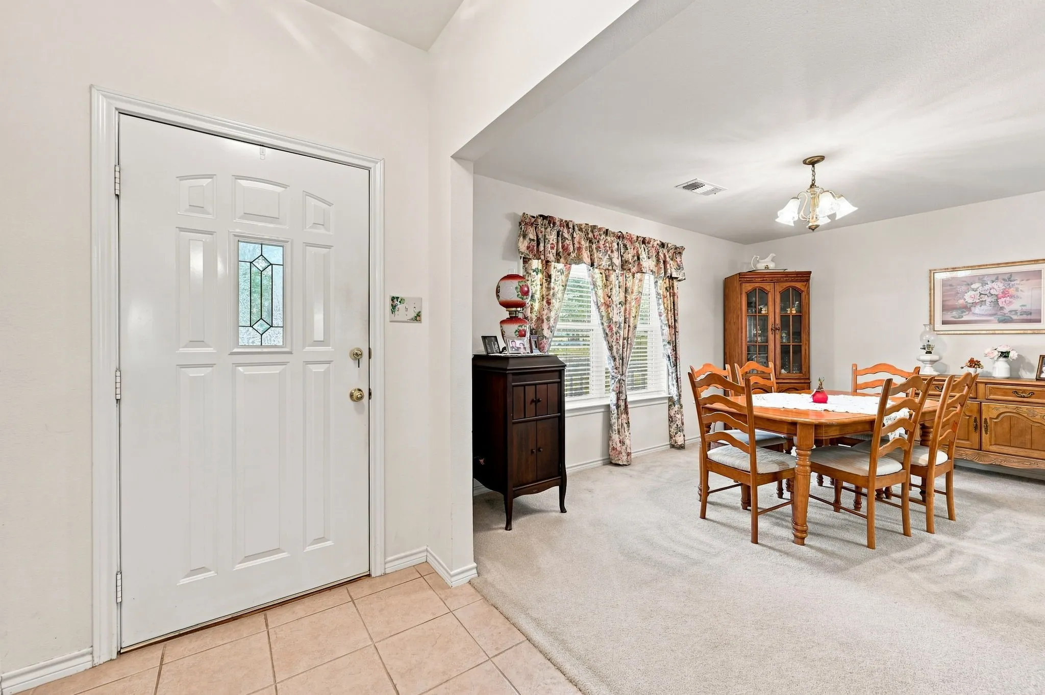 Single Family Residence For Sale in Ellis County , 706 Georgetown Road, Ovilla, Texas 75154, 3 Bedroom, 2 Bathroom, 2 Garage spaces, 1,926 Sqft, built in 1999, mls#21379427, Real Estate Agent in Ovilla, Homes For Sale in Ellis county, Homes For Sale in Ovilla, Realtor in Ovilla Texas, Real Estate Brokerage Independent Realty Texas, Luminita Cordes Realtor