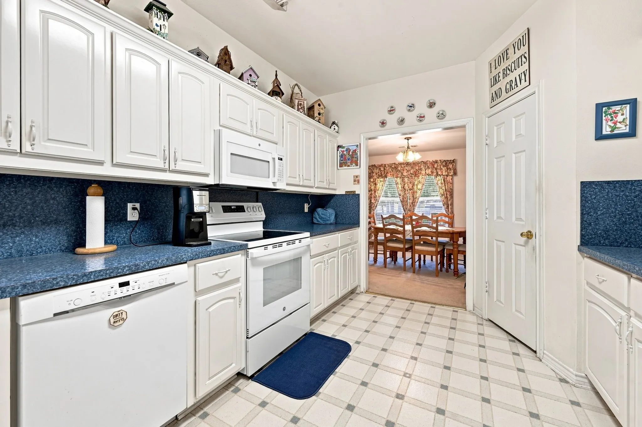 Single Family Residence For Sale in Ellis County , 706 Georgetown Road, Ovilla, Texas 75154, 3 Bedroom, 2 Bathroom, 2 Garage spaces, 1,926 Sqft, built in 1999, mls#21379427, Real Estate Agent in Ovilla, Homes For Sale in Ellis county, Homes For Sale in Ovilla, Realtor in Ovilla Texas, Real Estate Brokerage Independent Realty Texas, Luminita Cordes Realtor
