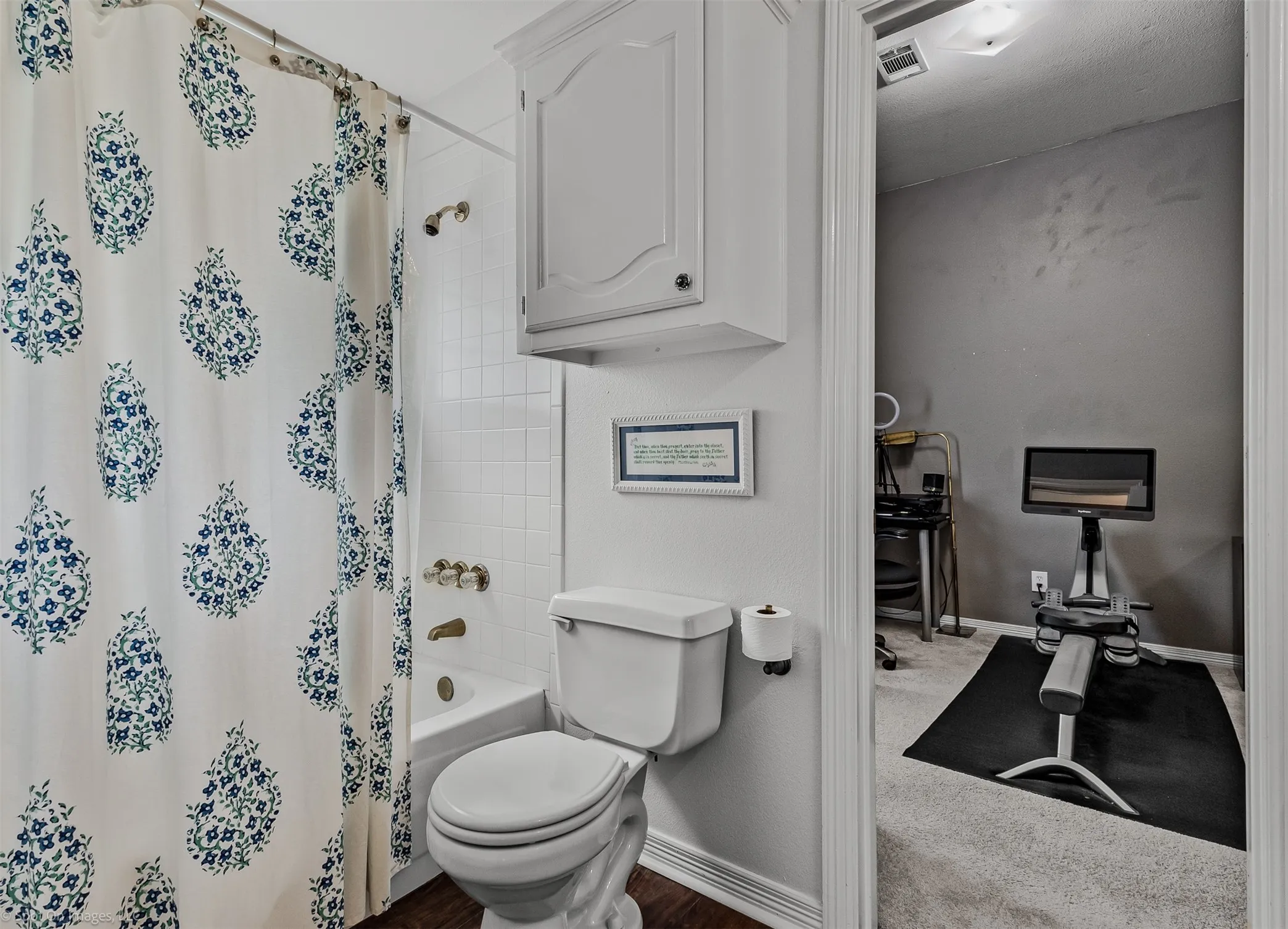 Single Family Residence For Sale in Rockwall County , 1790 Wind Hill Road, Rockwall, Texas 75087, 4 Bedroom, 3 Bathroom, 2 Garage spaces, 2,441 Sqft, built in 1992, mls#21379486, Real Estate Agent in Rockwall, Homes For Sale in Rockwall county, Homes For Sale in Rockwall, Realtor in Rockwall Texas, Real Estate Brokerage Independent Realty Texas, Luminita Cordes Realtor