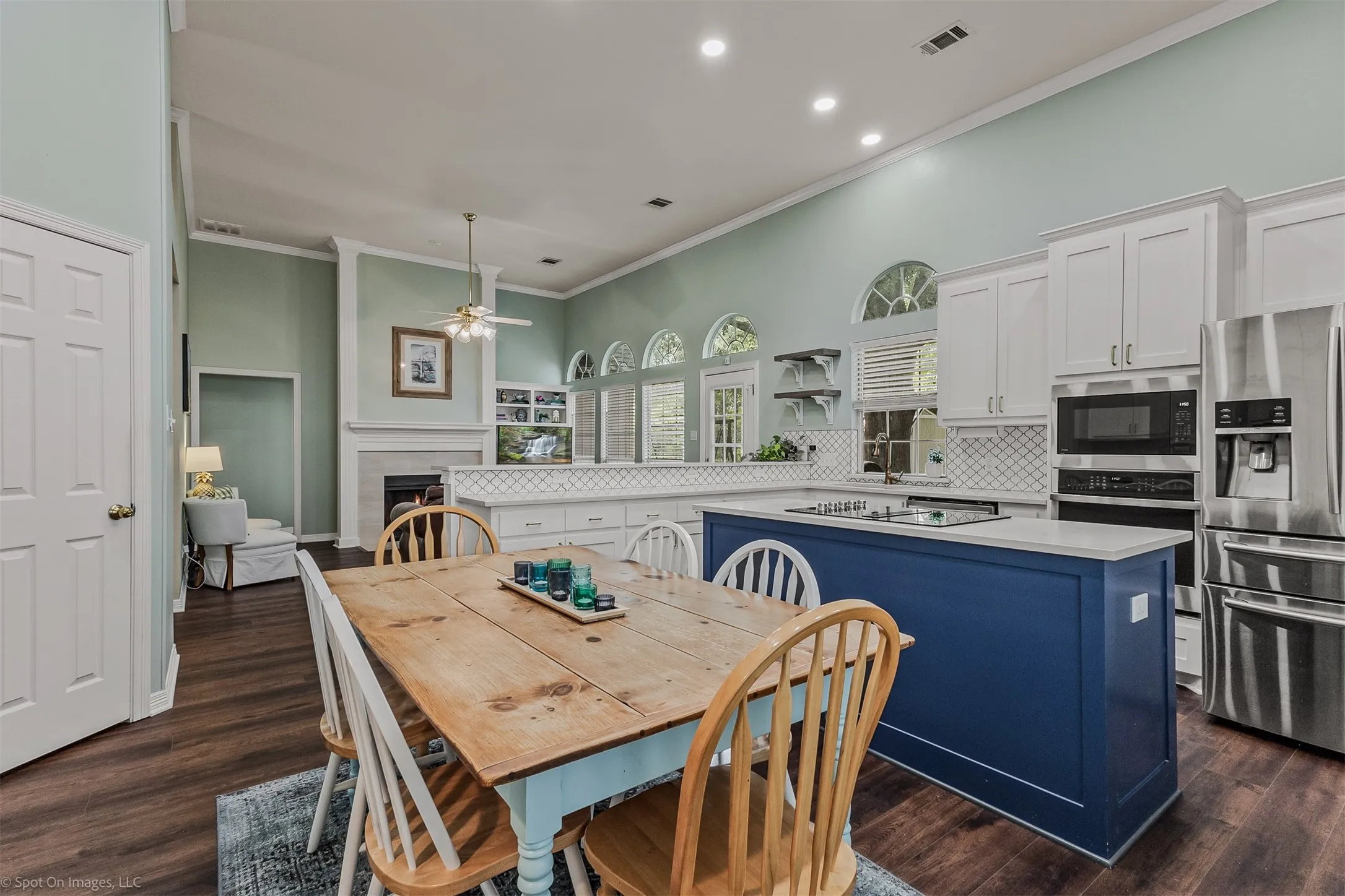 Single Family Residence For Sale in Rockwall County , 1790 Wind Hill Road, Rockwall, Texas 75087, 4 Bedroom, 3 Bathroom, 2 Garage spaces, 2,441 Sqft, built in 1992, mls#21379486, Real Estate Agent in Rockwall, Homes For Sale in Rockwall county, Homes For Sale in Rockwall, Realtor in Rockwall Texas, Real Estate Brokerage Independent Realty Texas, Luminita Cordes Realtor