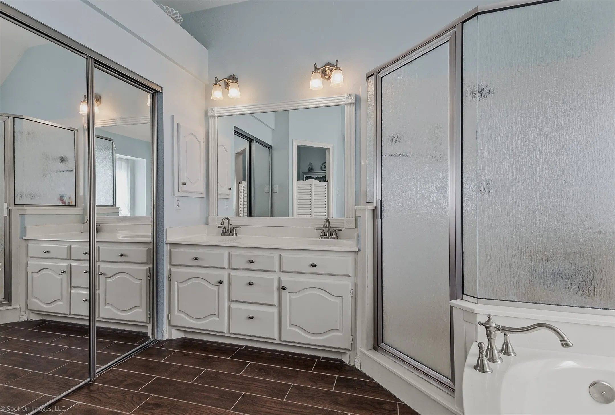 Single Family Residence For Sale in Rockwall County , 1790 Wind Hill Road, Rockwall, Texas 75087, 4 Bedroom, 3 Bathroom, 2 Garage spaces, 2,441 Sqft, built in 1992, mls#21379486, Real Estate Agent in Rockwall, Homes For Sale in Rockwall county, Homes For Sale in Rockwall, Realtor in Rockwall Texas, Real Estate Brokerage Independent Realty Texas, Luminita Cordes Realtor