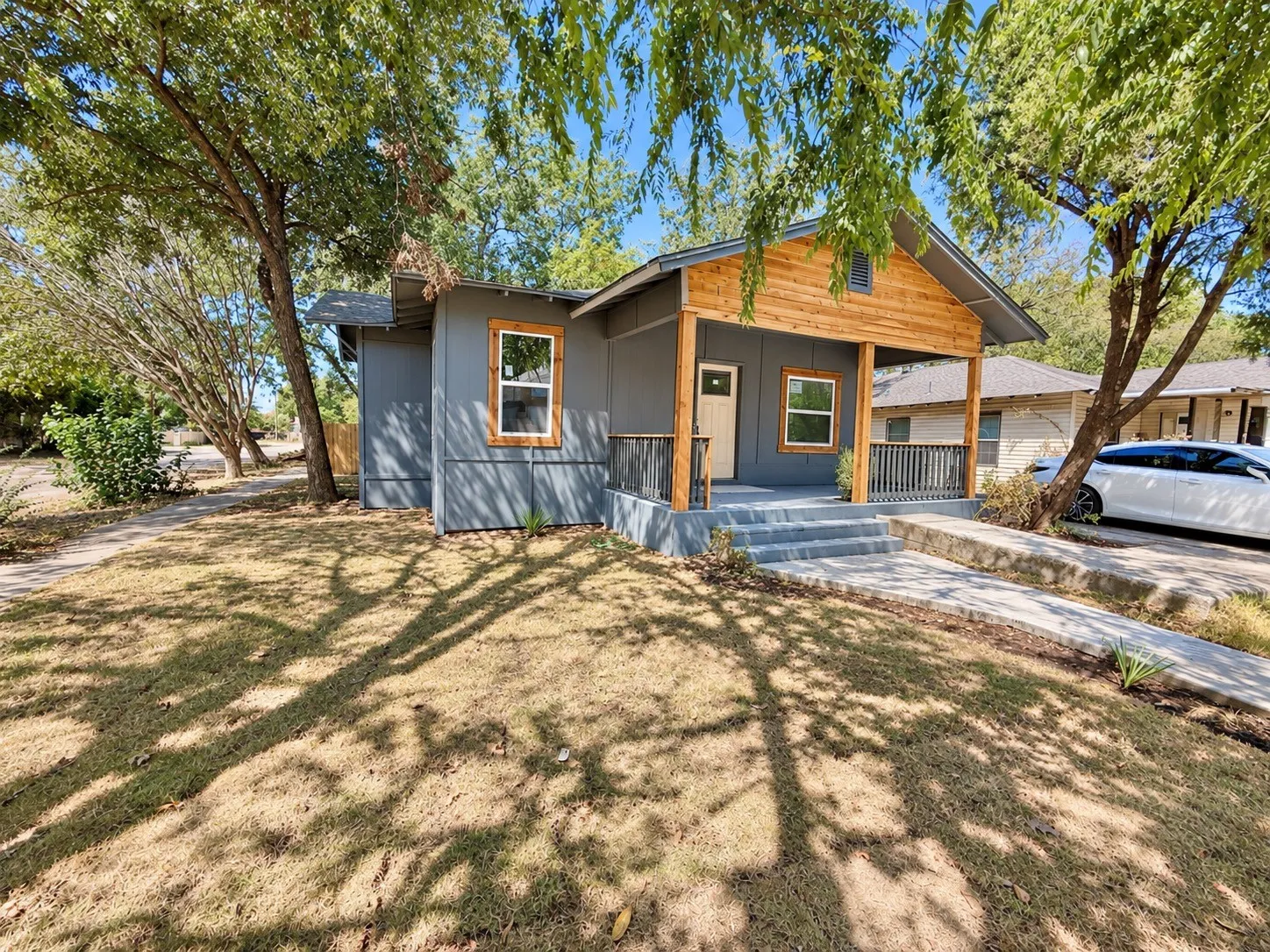 Single Family Residence For Sale in Dallas County , 5231 Beeman Avenue, Dallas, Texas 75223, 3 Bedroom, 2 Bathroom, Garage spaces, 1,084 Sqft, built in 1927, mls#21379922, Real Estate Agent in Dallas, Homes For Sale in Dallas county, Homes For Sale in Dallas, Realtor in Dallas Texas, Real Estate Brokerage Independent Realty Texas, Luminita Cordes Realtor