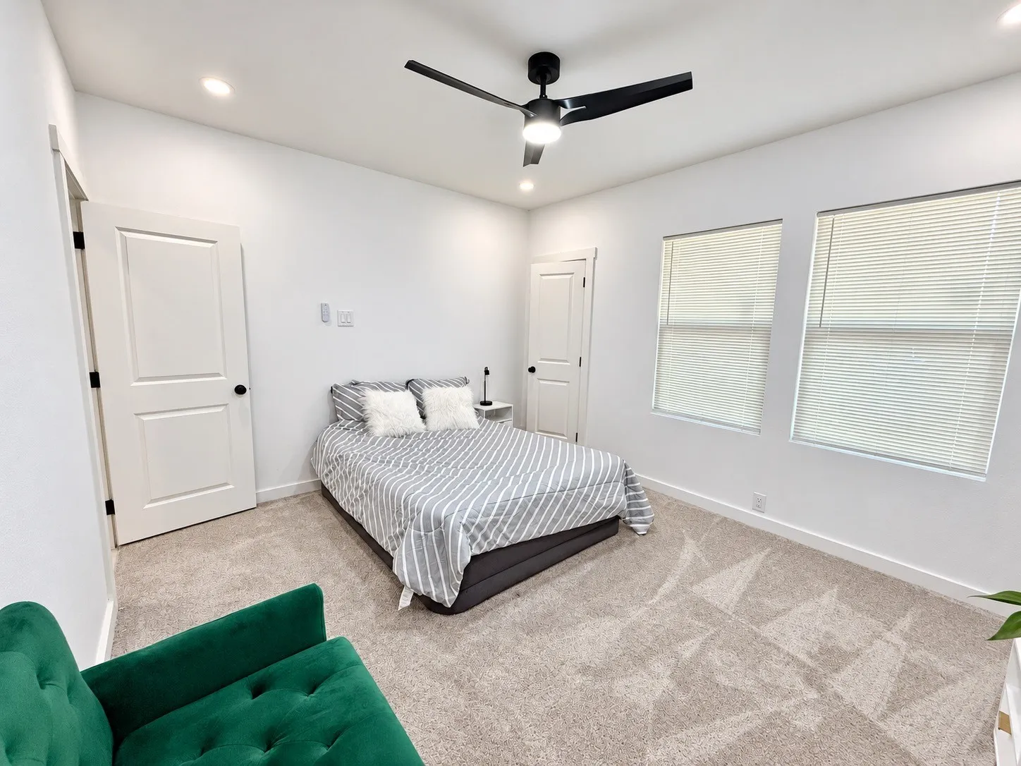 Single Family Residence For Sale in Dallas County , 5231 Beeman Avenue, Dallas, Texas 75223, 3 Bedroom, 2 Bathroom, Garage spaces, 1,084 Sqft, built in 1927, mls#21379922, Real Estate Agent in Dallas, Homes For Sale in Dallas county, Homes For Sale in Dallas, Realtor in Dallas Texas, Real Estate Brokerage Independent Realty Texas, Luminita Cordes Realtor