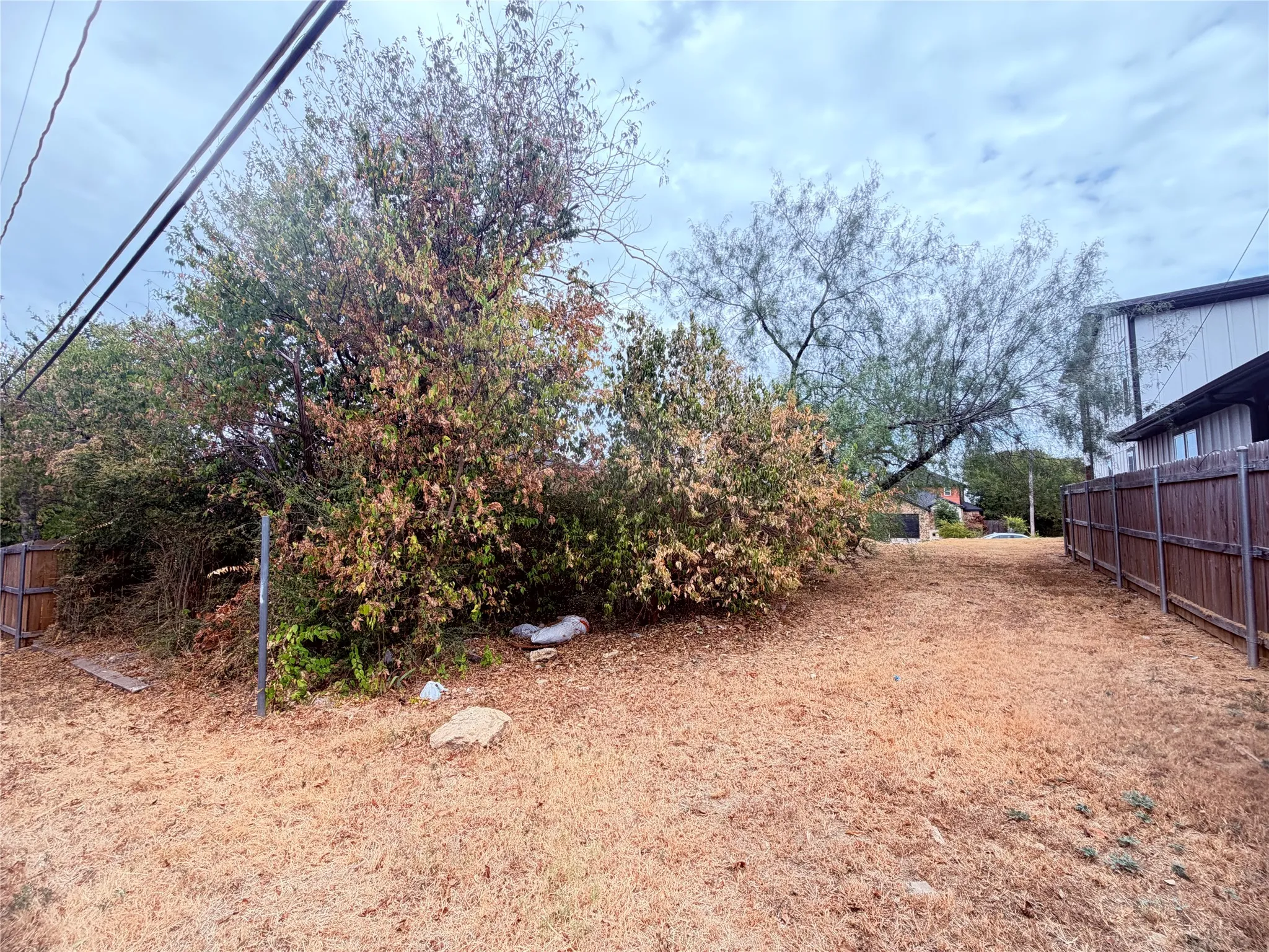 Unimproved Land For Sale in Tarrant County , 1520 Avenue D, Fort Worth, Texas 76104, 0, 0, Garage spaces, 0 Sqft, built in 0, mls#21379042, Real Estate Agent in Fort Worth, Homes For Sale in Tarrant county, Homes For Sale in Fort Worth, Realtor in Fort Worth Texas, Real Estate Brokerage Independent Realty Texas, Luminita Cordes Realtor