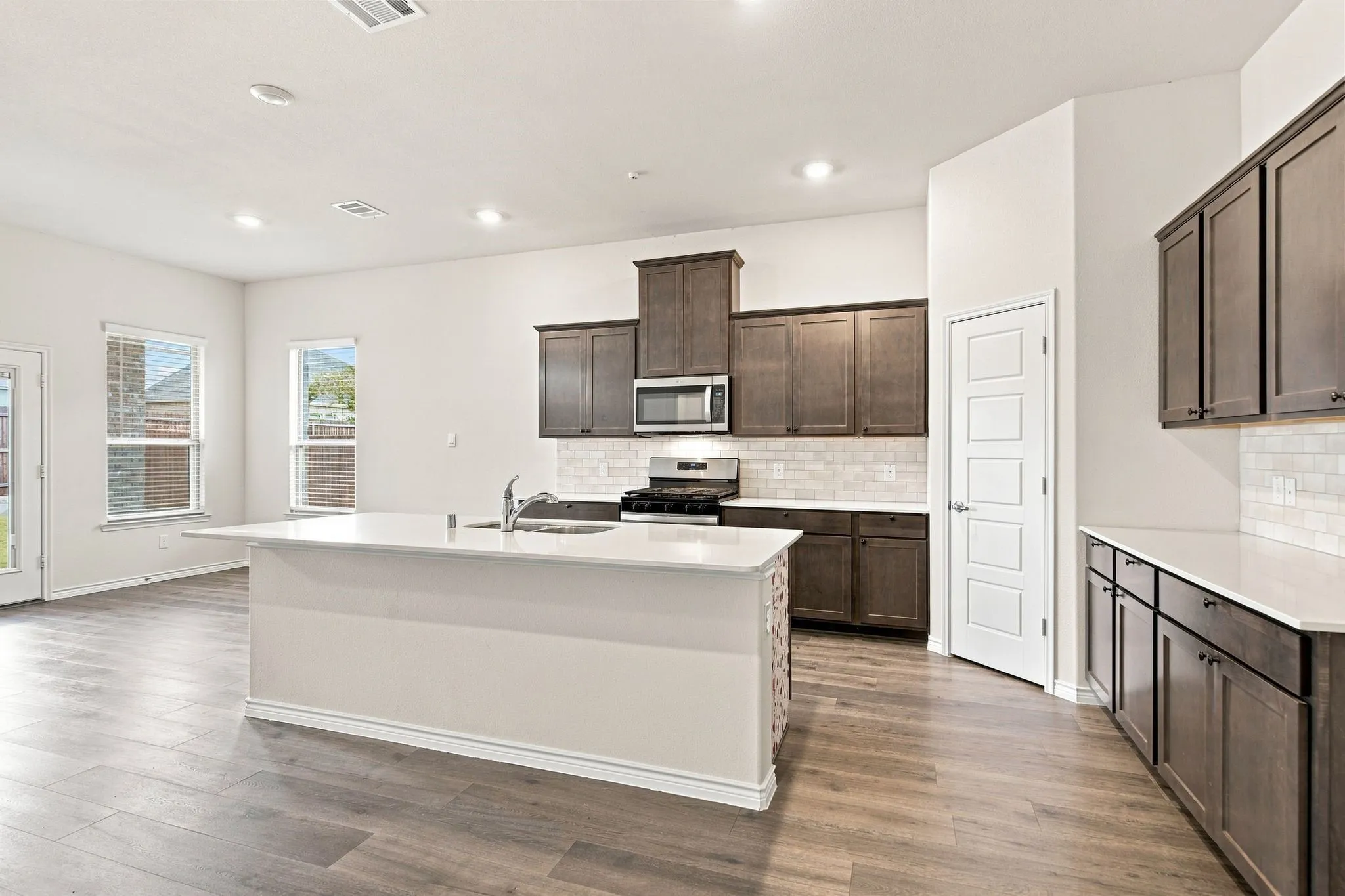 Single Family Residence For Sale in Denton County , 13409 Sueca Drive, Little Elm, Texas 75068, 4 Bedroom, 2 Bathroom, 2 Garage spaces, 2,033 Sqft, built in 2023, mls#21362024, Real Estate Agent in Little Elm, Homes For Sale in Denton county, Homes For Sale in Little Elm, Realtor in Little Elm Texas, Real Estate Brokerage Independent Realty Texas, Luminita Cordes Realtor