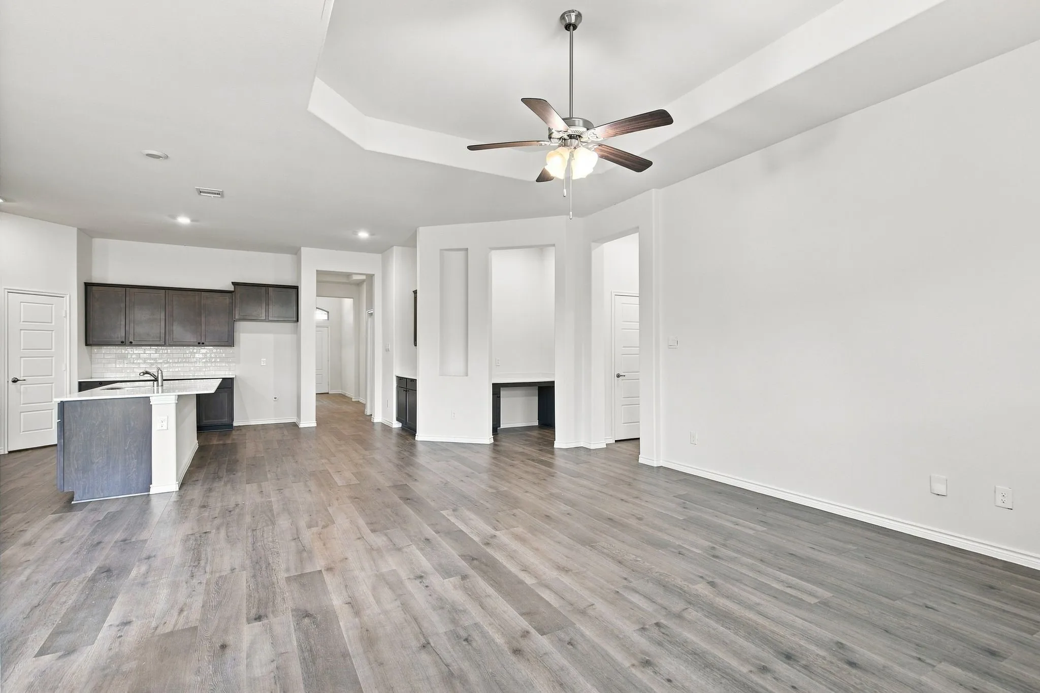 Single Family Residence For Sale in Denton County , 13409 Sueca Drive, Little Elm, Texas 75068, 4 Bedroom, 2 Bathroom, 2 Garage spaces, 2,033 Sqft, built in 2023, mls#21362024, Real Estate Agent in Little Elm, Homes For Sale in Denton county, Homes For Sale in Little Elm, Realtor in Little Elm Texas, Real Estate Brokerage Independent Realty Texas, Luminita Cordes Realtor