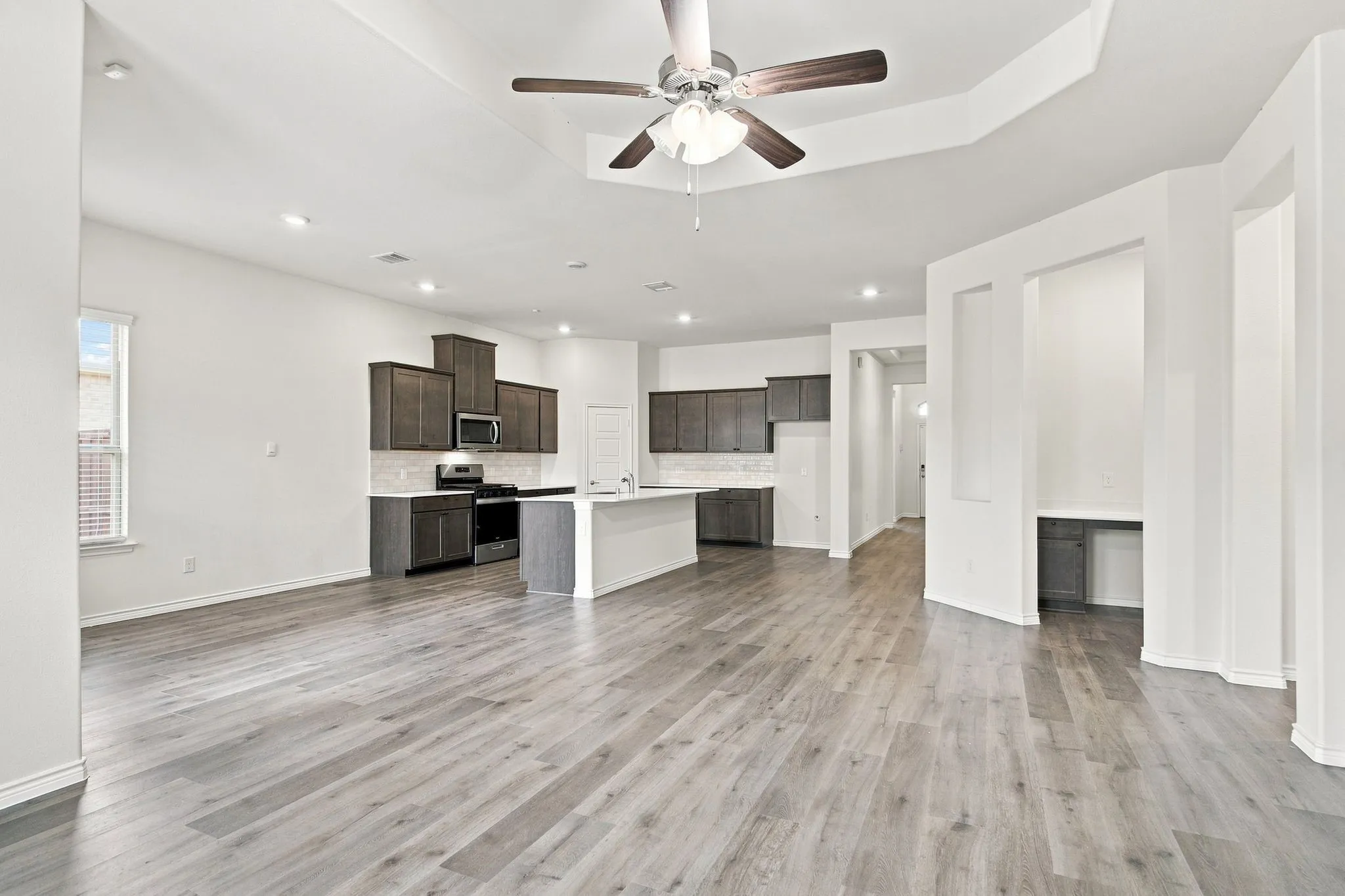 Single Family Residence For Sale in Denton County , 13409 Sueca Drive, Little Elm, Texas 75068, 4 Bedroom, 2 Bathroom, 2 Garage spaces, 2,033 Sqft, built in 2023, mls#21362024, Real Estate Agent in Little Elm, Homes For Sale in Denton county, Homes For Sale in Little Elm, Realtor in Little Elm Texas, Real Estate Brokerage Independent Realty Texas, Luminita Cordes Realtor