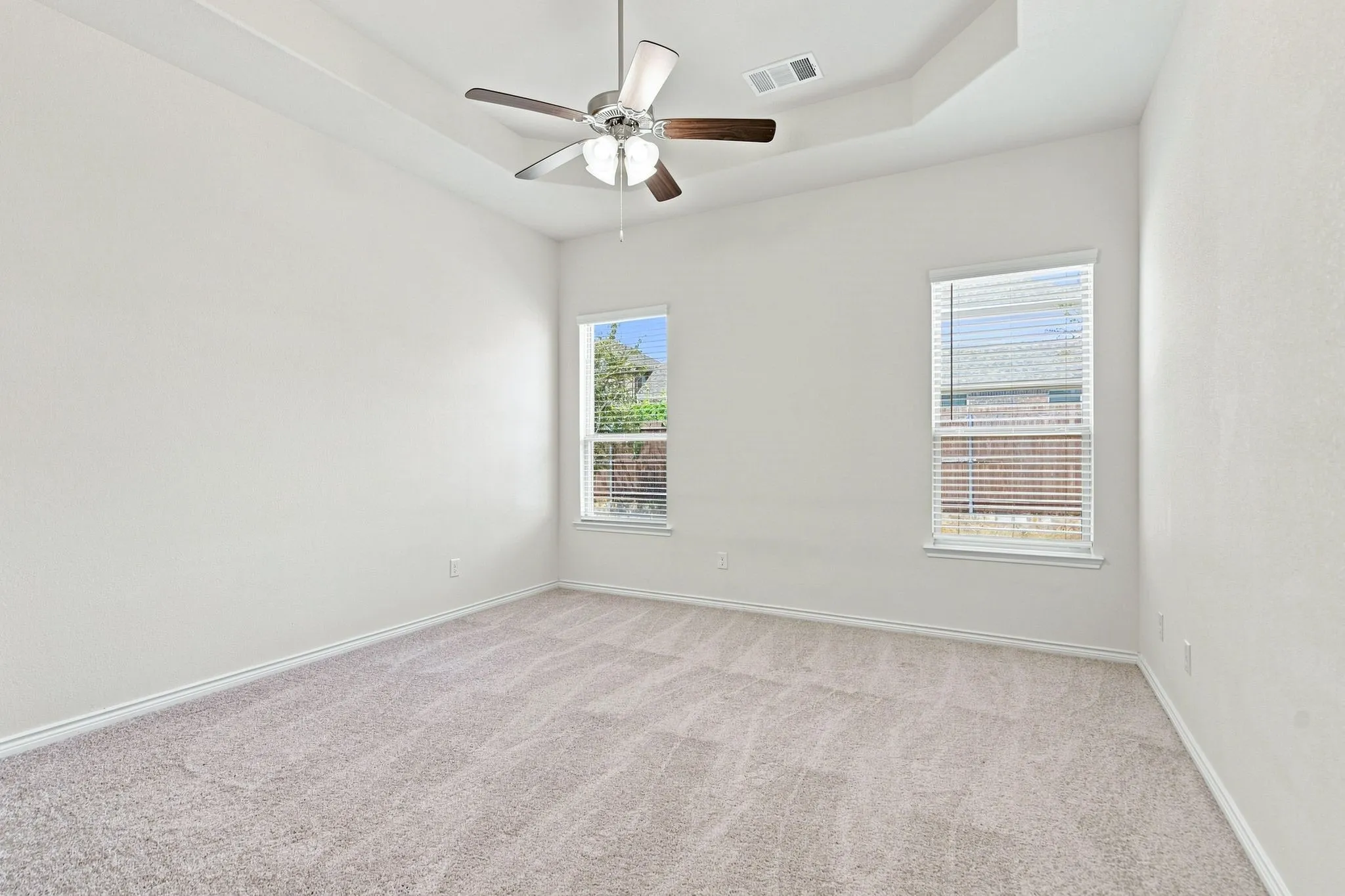 Single Family Residence For Sale in Denton County , 13409 Sueca Drive, Little Elm, Texas 75068, 4 Bedroom, 2 Bathroom, 2 Garage spaces, 2,033 Sqft, built in 2023, mls#21362024, Real Estate Agent in Little Elm, Homes For Sale in Denton county, Homes For Sale in Little Elm, Realtor in Little Elm Texas, Real Estate Brokerage Independent Realty Texas, Luminita Cordes Realtor