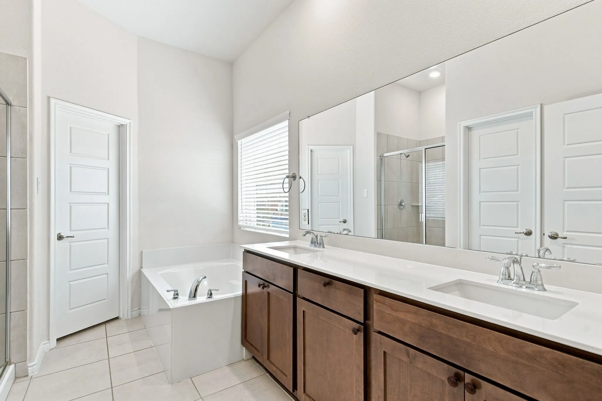 Single Family Residence For Sale in Denton County , 13409 Sueca Drive, Little Elm, Texas 75068, 4 Bedroom, 2 Bathroom, 2 Garage spaces, 2,033 Sqft, built in 2023, mls#21362024, Real Estate Agent in Little Elm, Homes For Sale in Denton county, Homes For Sale in Little Elm, Realtor in Little Elm Texas, Real Estate Brokerage Independent Realty Texas, Luminita Cordes Realtor