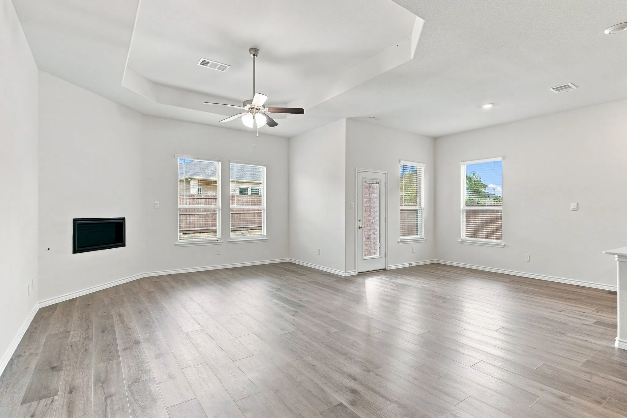 Single Family Residence For Sale in Denton County , 13409 Sueca Drive, Little Elm, Texas 75068, 4 Bedroom, 2 Bathroom, 2 Garage spaces, 2,033 Sqft, built in 2023, mls#21362024, Real Estate Agent in Little Elm, Homes For Sale in Denton county, Homes For Sale in Little Elm, Realtor in Little Elm Texas, Real Estate Brokerage Independent Realty Texas, Luminita Cordes Realtor