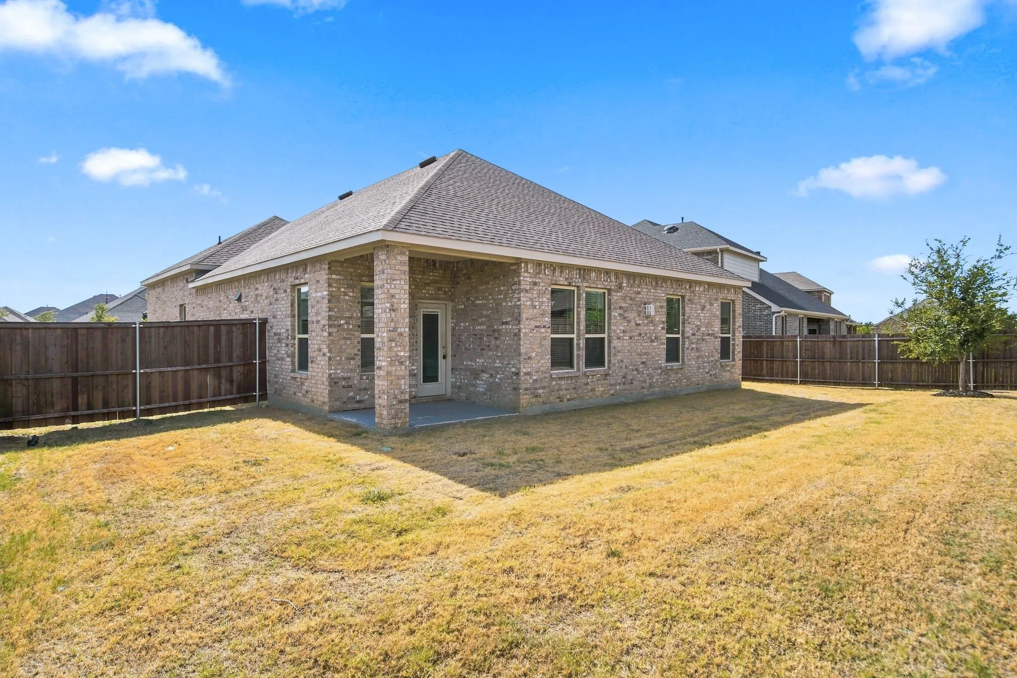 Single Family Residence For Sale in Denton County , 13409 Sueca Drive, Little Elm, Texas 75068, 4 Bedroom, 2 Bathroom, 2 Garage spaces, 2,033 Sqft, built in 2023, mls#21362024, Real Estate Agent in Little Elm, Homes For Sale in Denton county, Homes For Sale in Little Elm, Realtor in Little Elm Texas, Real Estate Brokerage Independent Realty Texas, Luminita Cordes Realtor