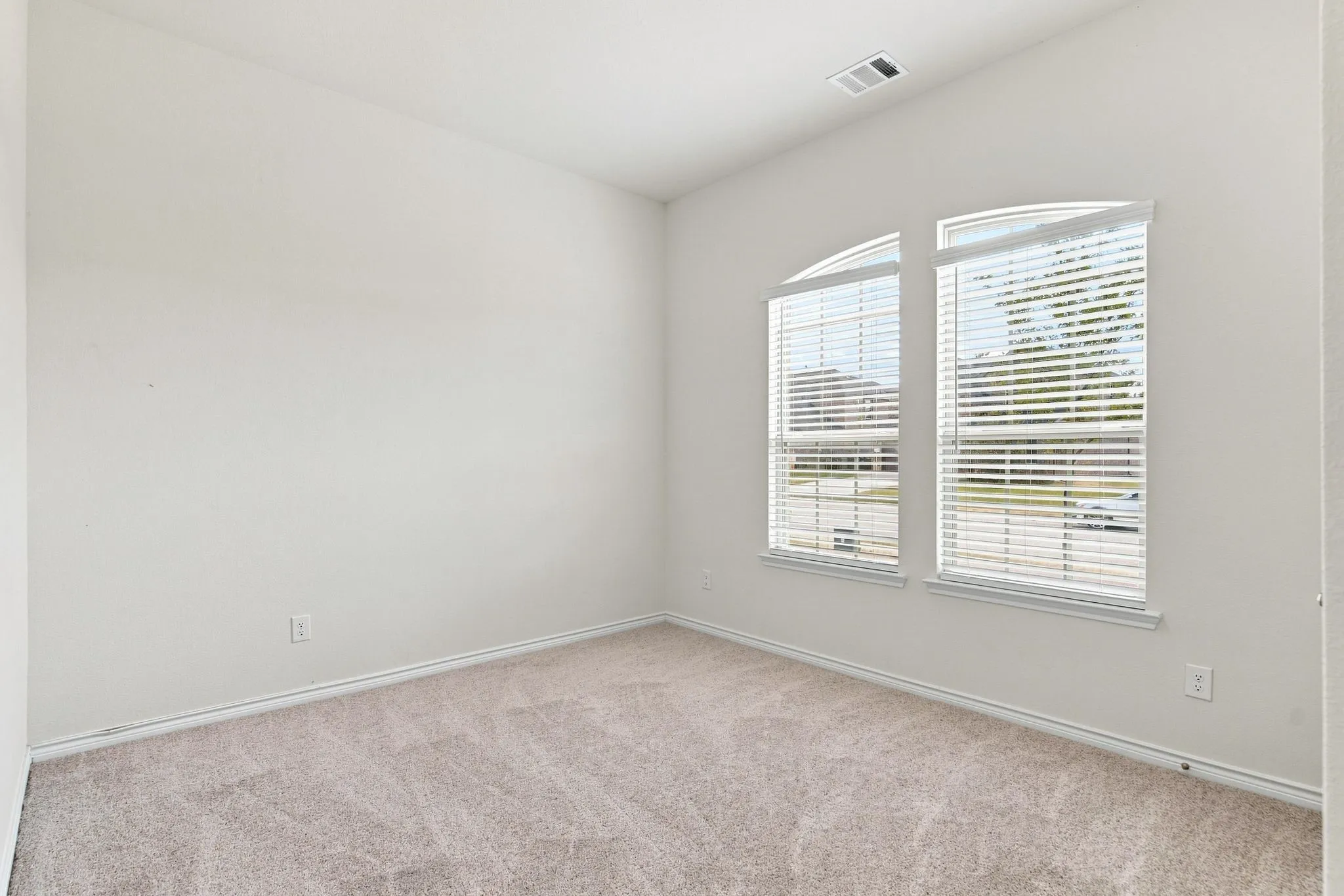 Single Family Residence For Sale in Denton County , 13409 Sueca Drive, Little Elm, Texas 75068, 4 Bedroom, 2 Bathroom, 2 Garage spaces, 2,033 Sqft, built in 2023, mls#21362024, Real Estate Agent in Little Elm, Homes For Sale in Denton county, Homes For Sale in Little Elm, Realtor in Little Elm Texas, Real Estate Brokerage Independent Realty Texas, Luminita Cordes Realtor