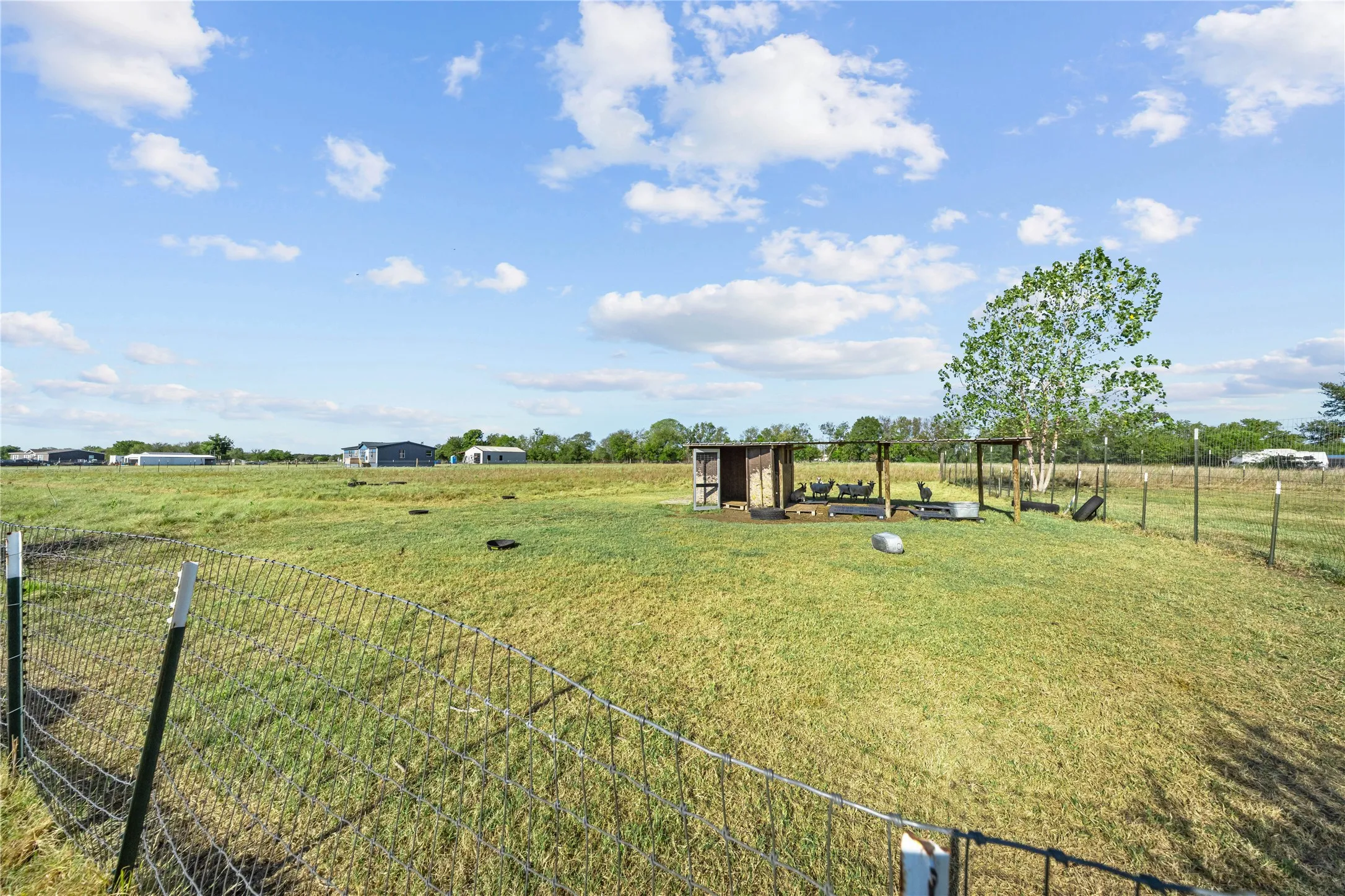 Mobile Home For Sale in Hunt County , 8379 Alice Circle, Quinlan, Texas 75474, 4 Bedroom, 3 Bathroom, 4 Garage spaces, 2,080 Sqft, built in 2017, mls#21378741, Real Estate Agent in Quinlan, Homes For Sale in Hunt county, Homes For Sale in Quinlan, Realtor in Quinlan Texas, Real Estate Brokerage Independent Realty Texas, Luminita Cordes Realtor