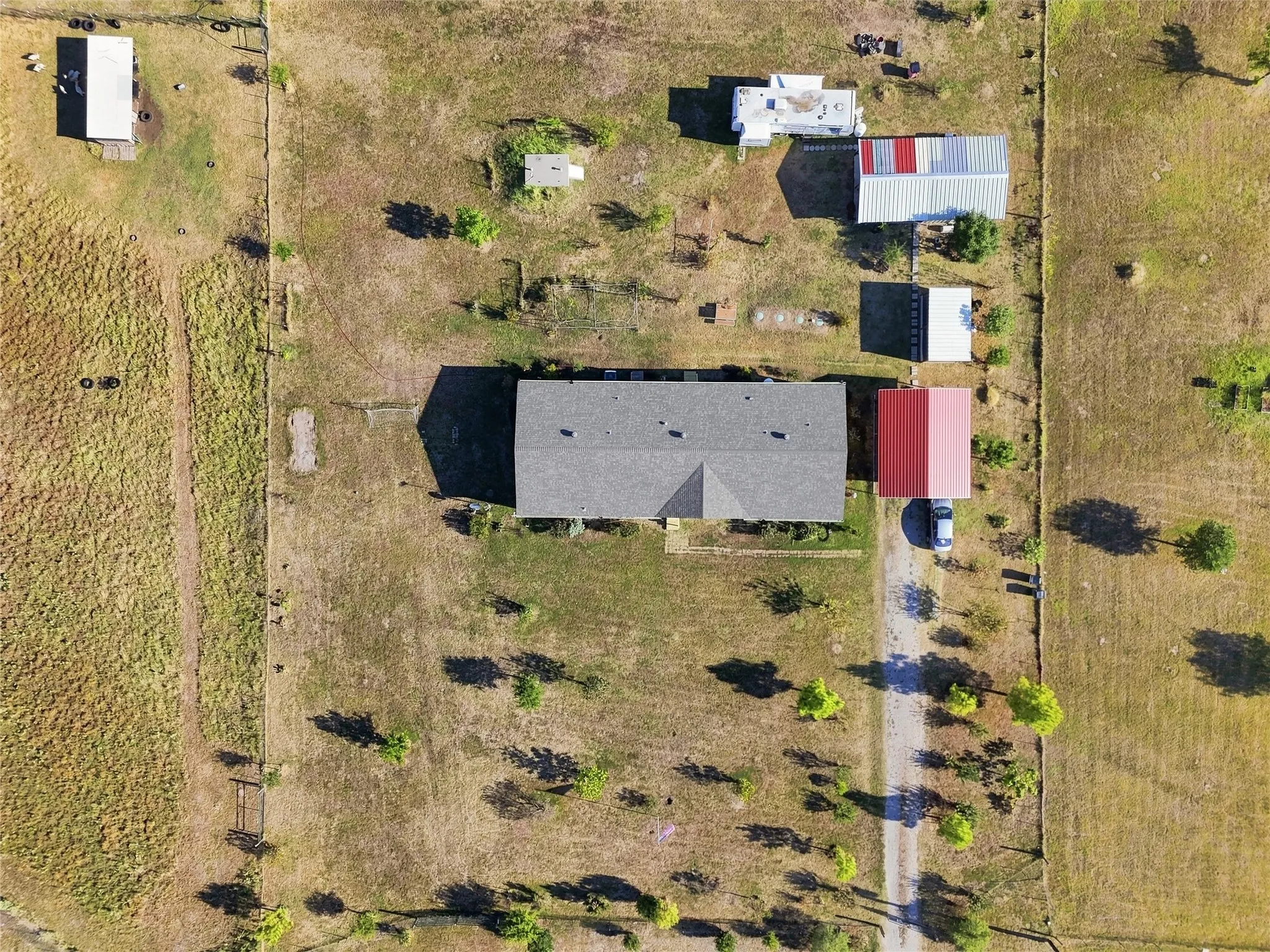 Mobile Home For Sale in Hunt County , 8379 Alice Circle, Quinlan, Texas 75474, 4 Bedroom, 3 Bathroom, 4 Garage spaces, 2,080 Sqft, built in 2017, mls#21378741, Real Estate Agent in Quinlan, Homes For Sale in Hunt county, Homes For Sale in Quinlan, Realtor in Quinlan Texas, Real Estate Brokerage Independent Realty Texas, Luminita Cordes Realtor