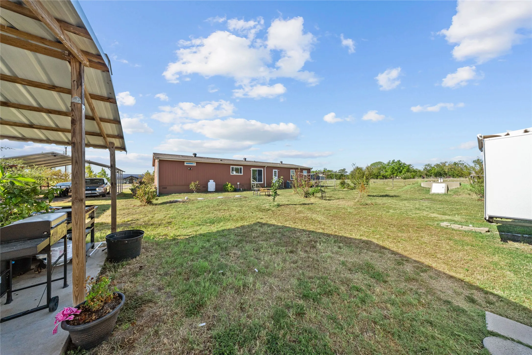 Mobile Home For Sale in Hunt County , 8379 Alice Circle, Quinlan, Texas 75474, 4 Bedroom, 3 Bathroom, 4 Garage spaces, 2,080 Sqft, built in 2017, mls#21378741, Real Estate Agent in Quinlan, Homes For Sale in Hunt county, Homes For Sale in Quinlan, Realtor in Quinlan Texas, Real Estate Brokerage Independent Realty Texas, Luminita Cordes Realtor