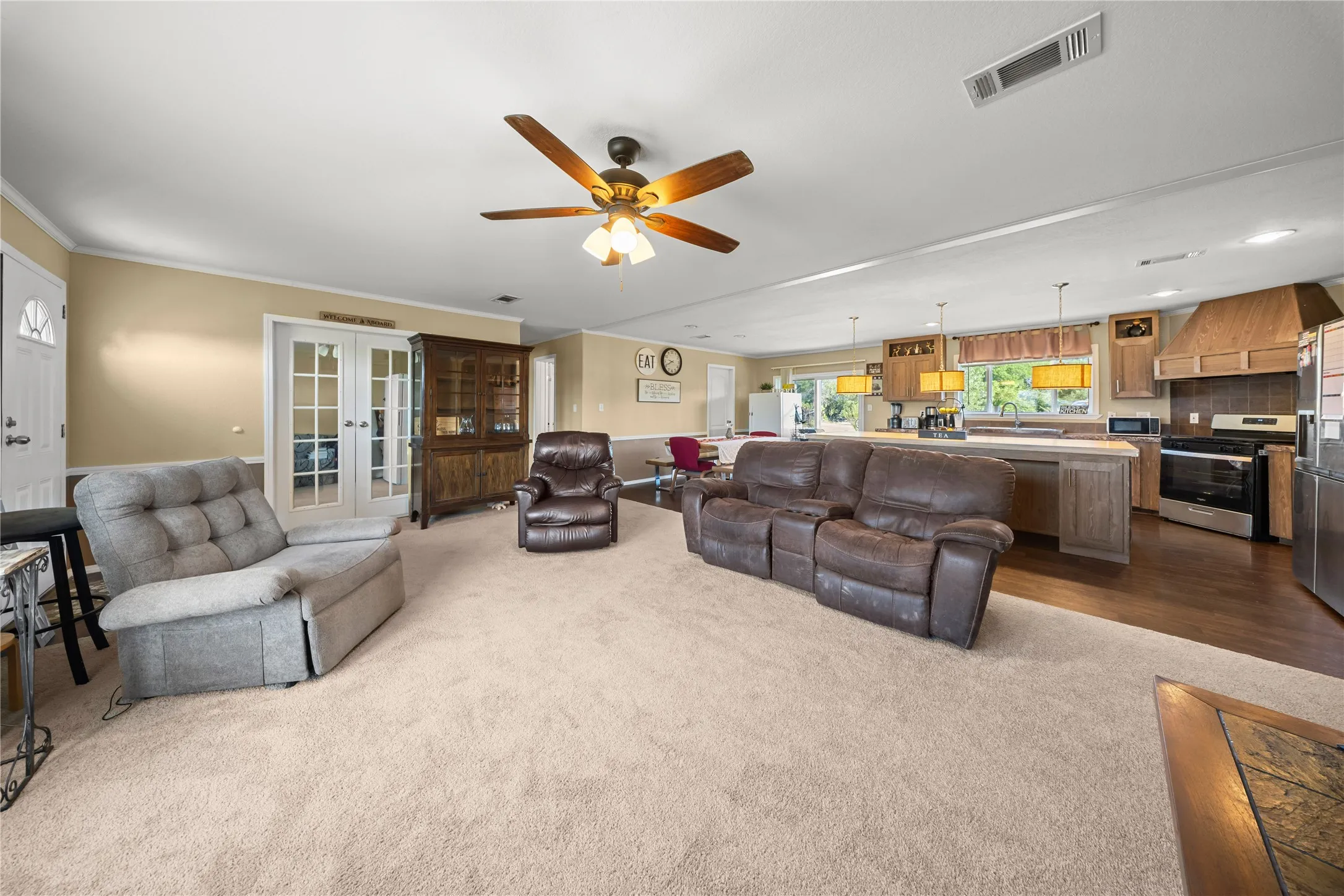 Mobile Home For Sale in Hunt County , 8379 Alice Circle, Quinlan, Texas 75474, 4 Bedroom, 3 Bathroom, 4 Garage spaces, 2,080 Sqft, built in 2017, mls#21378741, Real Estate Agent in Quinlan, Homes For Sale in Hunt county, Homes For Sale in Quinlan, Realtor in Quinlan Texas, Real Estate Brokerage Independent Realty Texas, Luminita Cordes Realtor