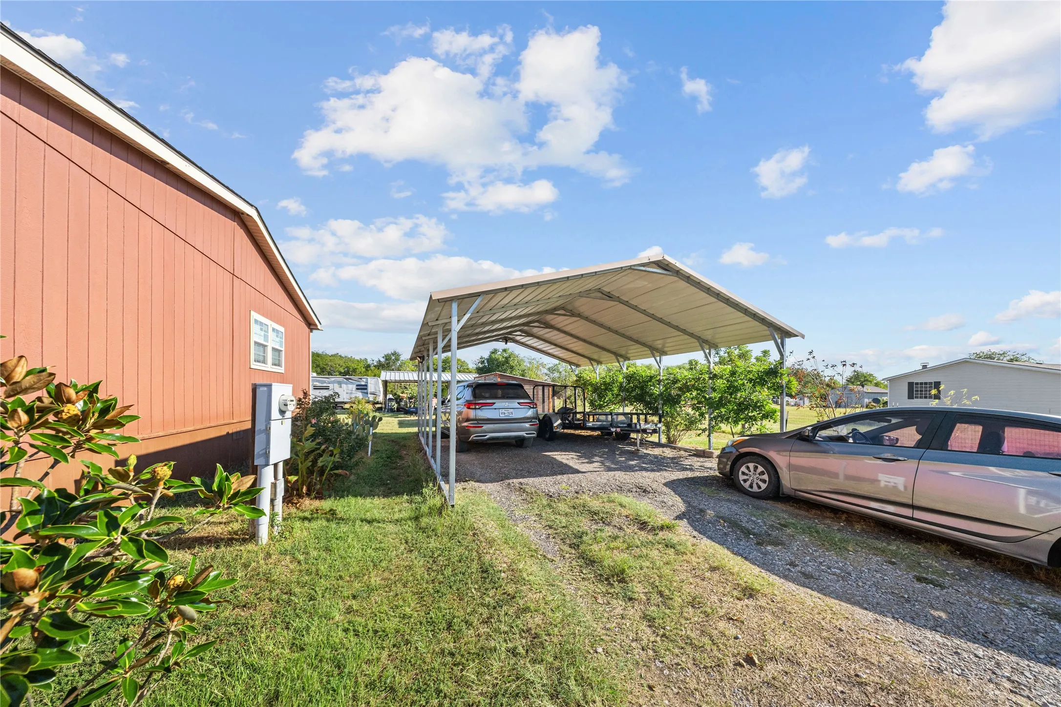 Mobile Home For Sale in Hunt County , 8379 Alice Circle, Quinlan, Texas 75474, 4 Bedroom, 3 Bathroom, 4 Garage spaces, 2,080 Sqft, built in 2017, mls#21378741, Real Estate Agent in Quinlan, Homes For Sale in Hunt county, Homes For Sale in Quinlan, Realtor in Quinlan Texas, Real Estate Brokerage Independent Realty Texas, Luminita Cordes Realtor