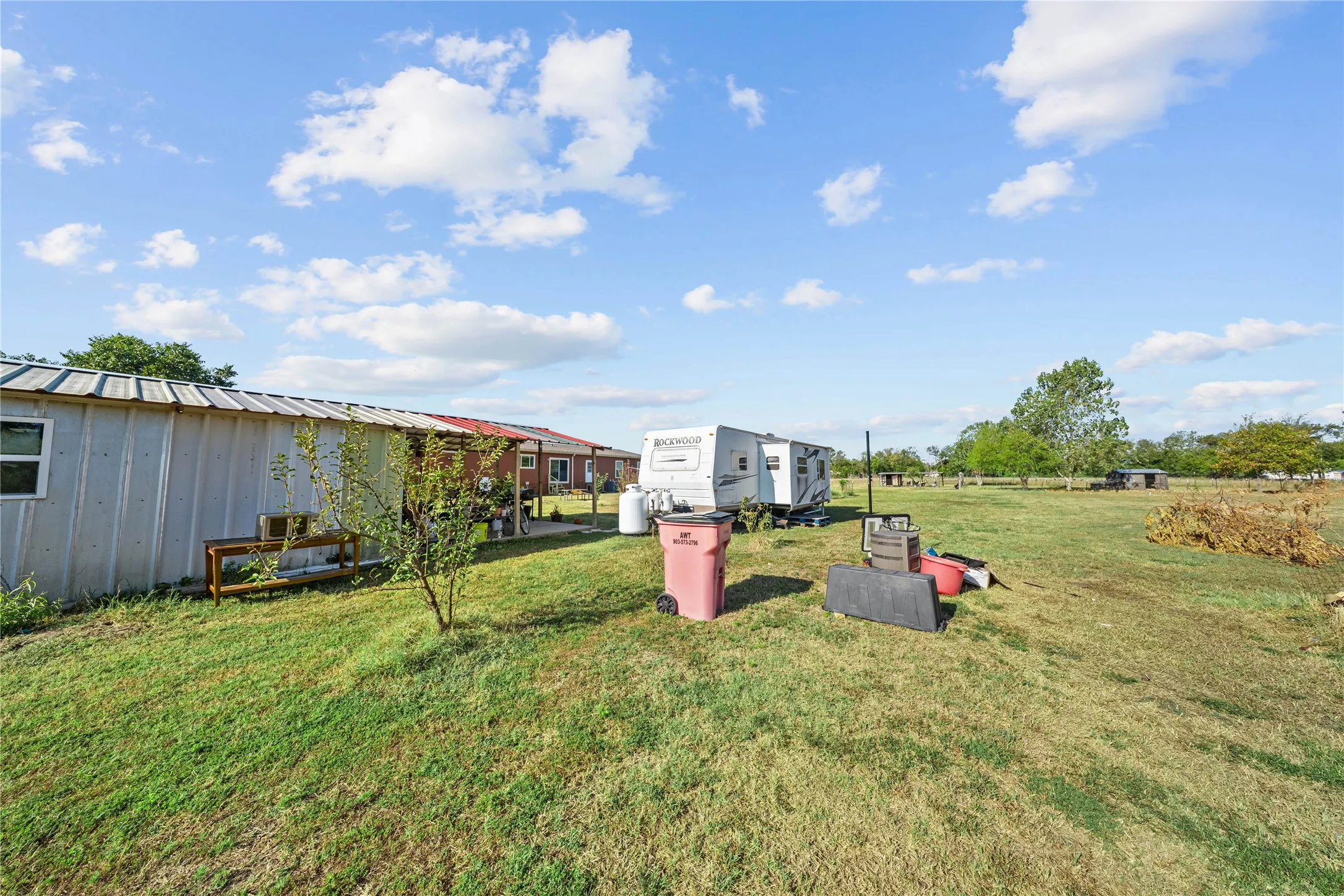Mobile Home For Sale in Hunt County , 8379 Alice Circle, Quinlan, Texas 75474, 4 Bedroom, 3 Bathroom, 4 Garage spaces, 2,080 Sqft, built in 2017, mls#21378741, Real Estate Agent in Quinlan, Homes For Sale in Hunt county, Homes For Sale in Quinlan, Realtor in Quinlan Texas, Real Estate Brokerage Independent Realty Texas, Luminita Cordes Realtor