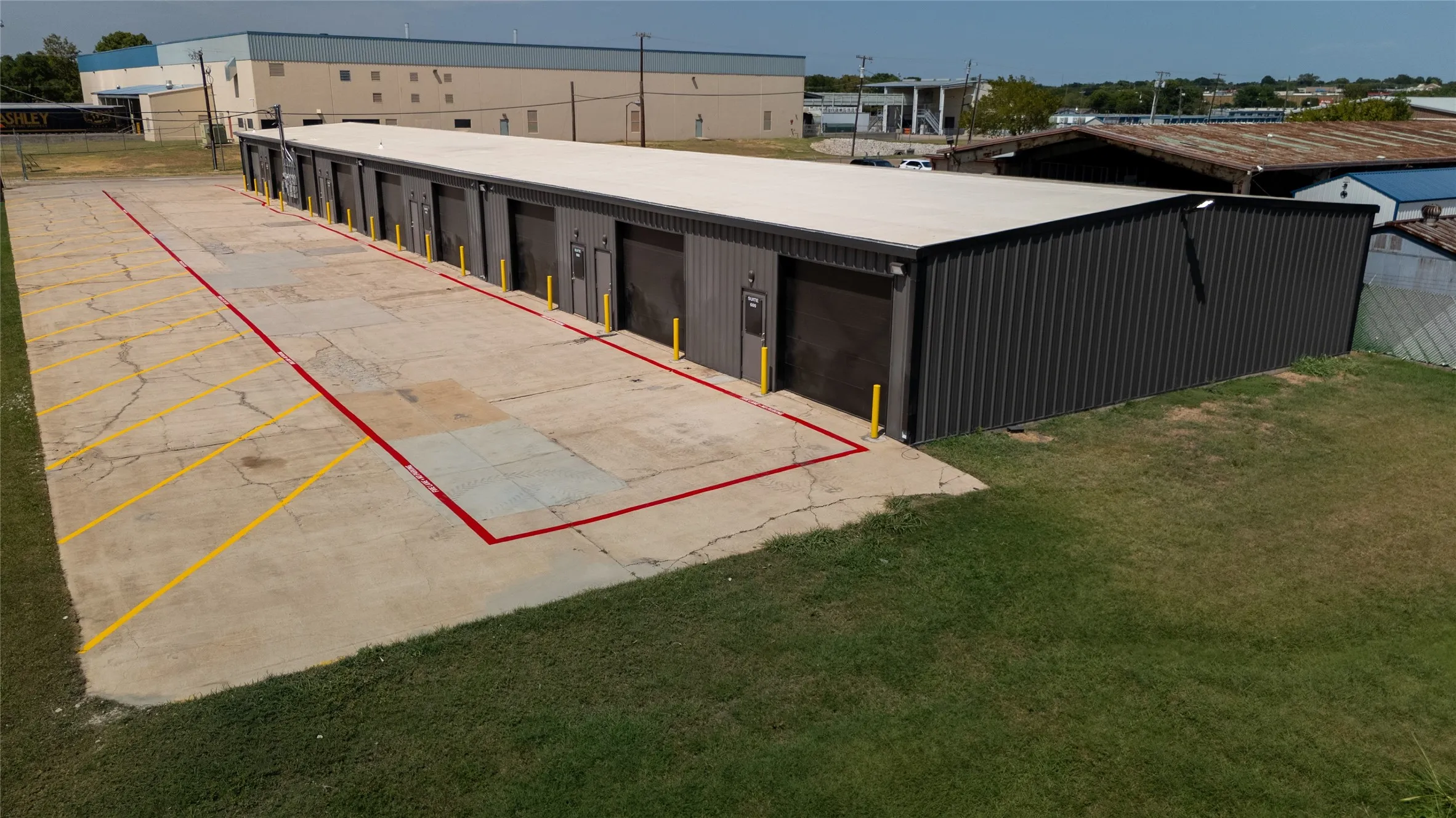Industrial For Rent in Dallas County , 742 Dalworth Drive 300, Mesquite, Texas 75149, 0, 0, Garage spaces, 2,500 Sqft, built in 1980, mls#21320100, Real Estate Agent in Mesquite, Homes For Rent in Dallas county, Homes For Rent in Mesquite, Realtor in Mesquite Texas, Real Estate Brokerage Independent Realty Texas, Luminita Cordes Realtor