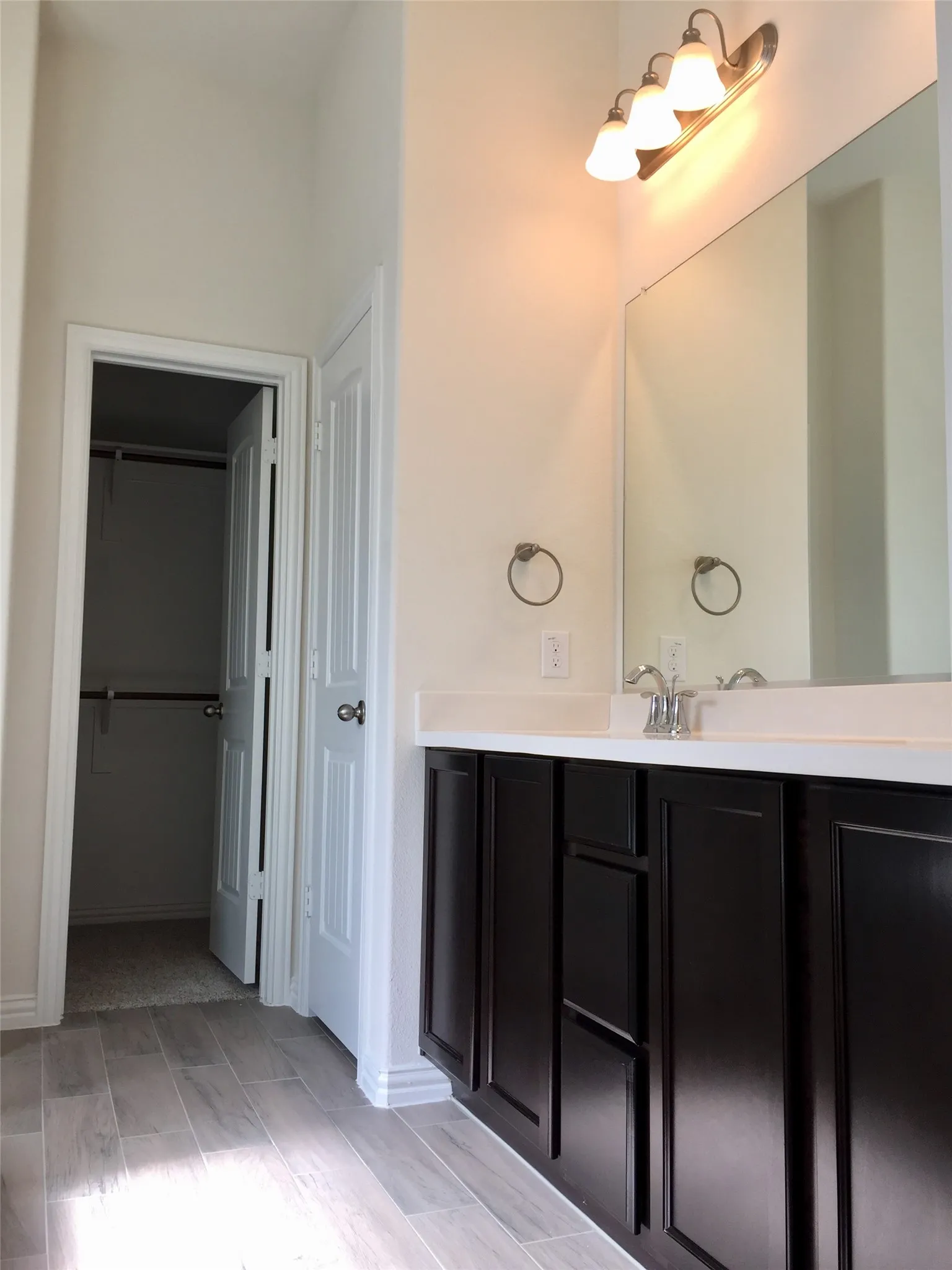Single Family Residence For Rent in Collin County , 2734 Salt Creek Way, Celina, Texas 75078, 3 Bedroom, 2 Bathroom, 3 Garage spaces, 1,873 Sqft, built in 2019, mls#21379927, Real Estate Agent in Celina, Homes For Rent in Collin county, Homes For Rent in Celina, Realtor in Celina Texas, Real Estate Brokerage Independent Realty Texas, Luminita Cordes Realtor