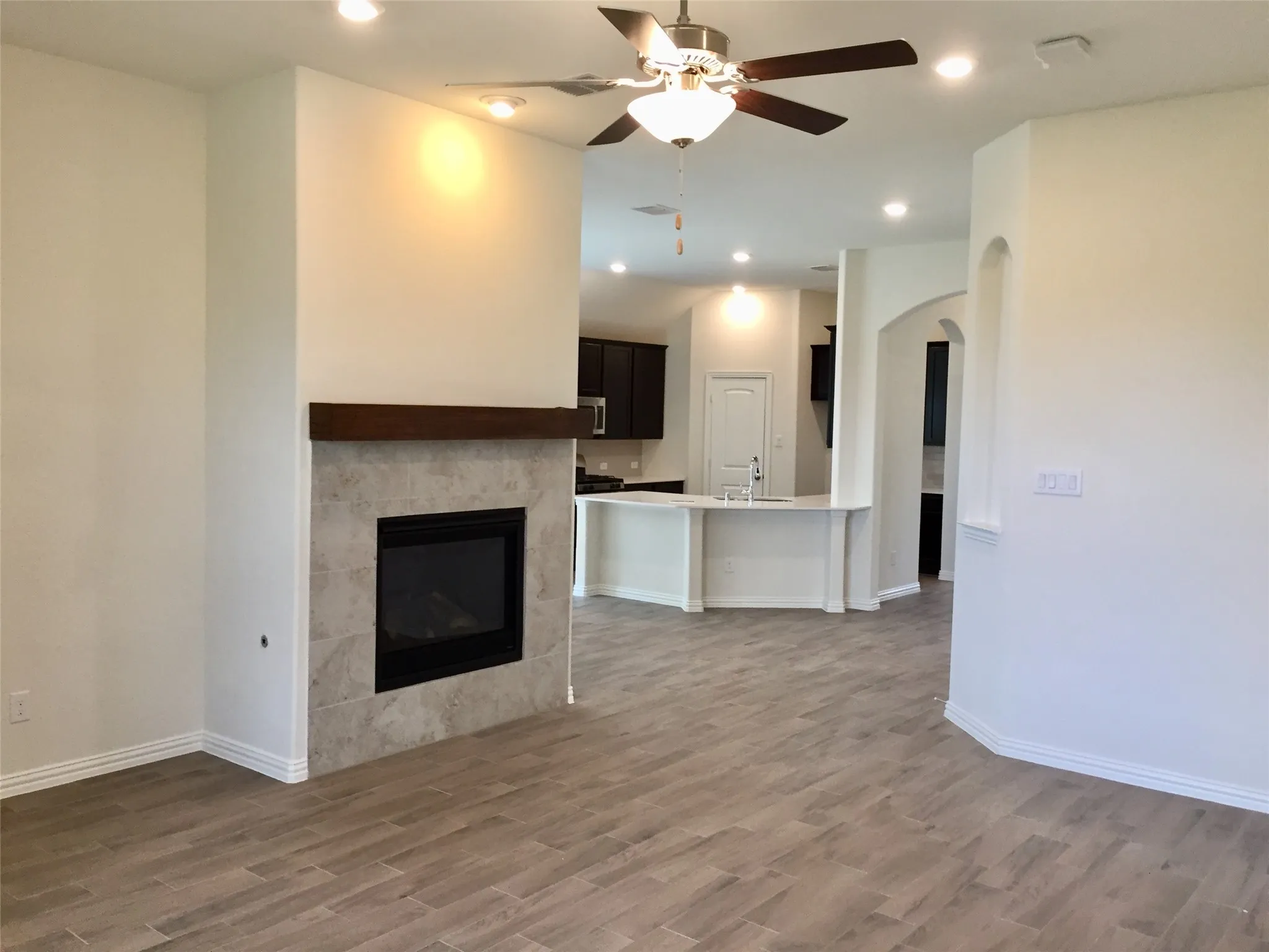 Single Family Residence For Rent in Collin County , 2734 Salt Creek Way, Celina, Texas 75078, 3 Bedroom, 2 Bathroom, 3 Garage spaces, 1,873 Sqft, built in 2019, mls#21379927, Real Estate Agent in Celina, Homes For Rent in Collin county, Homes For Rent in Celina, Realtor in Celina Texas, Real Estate Brokerage Independent Realty Texas, Luminita Cordes Realtor