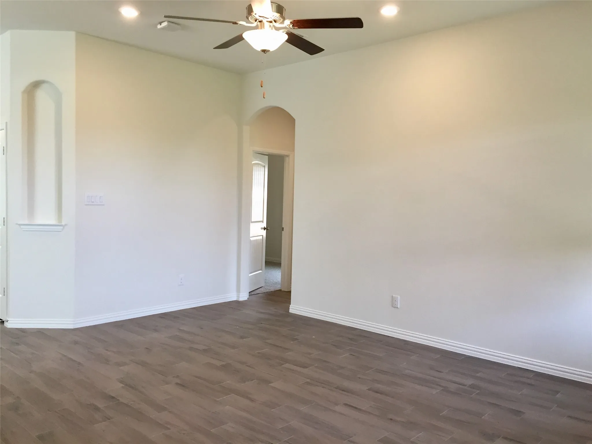 Single Family Residence For Rent in Collin County , 2734 Salt Creek Way, Celina, Texas 75078, 3 Bedroom, 2 Bathroom, 3 Garage spaces, 1,873 Sqft, built in 2019, mls#21379927, Real Estate Agent in Celina, Homes For Rent in Collin county, Homes For Rent in Celina, Realtor in Celina Texas, Real Estate Brokerage Independent Realty Texas, Luminita Cordes Realtor