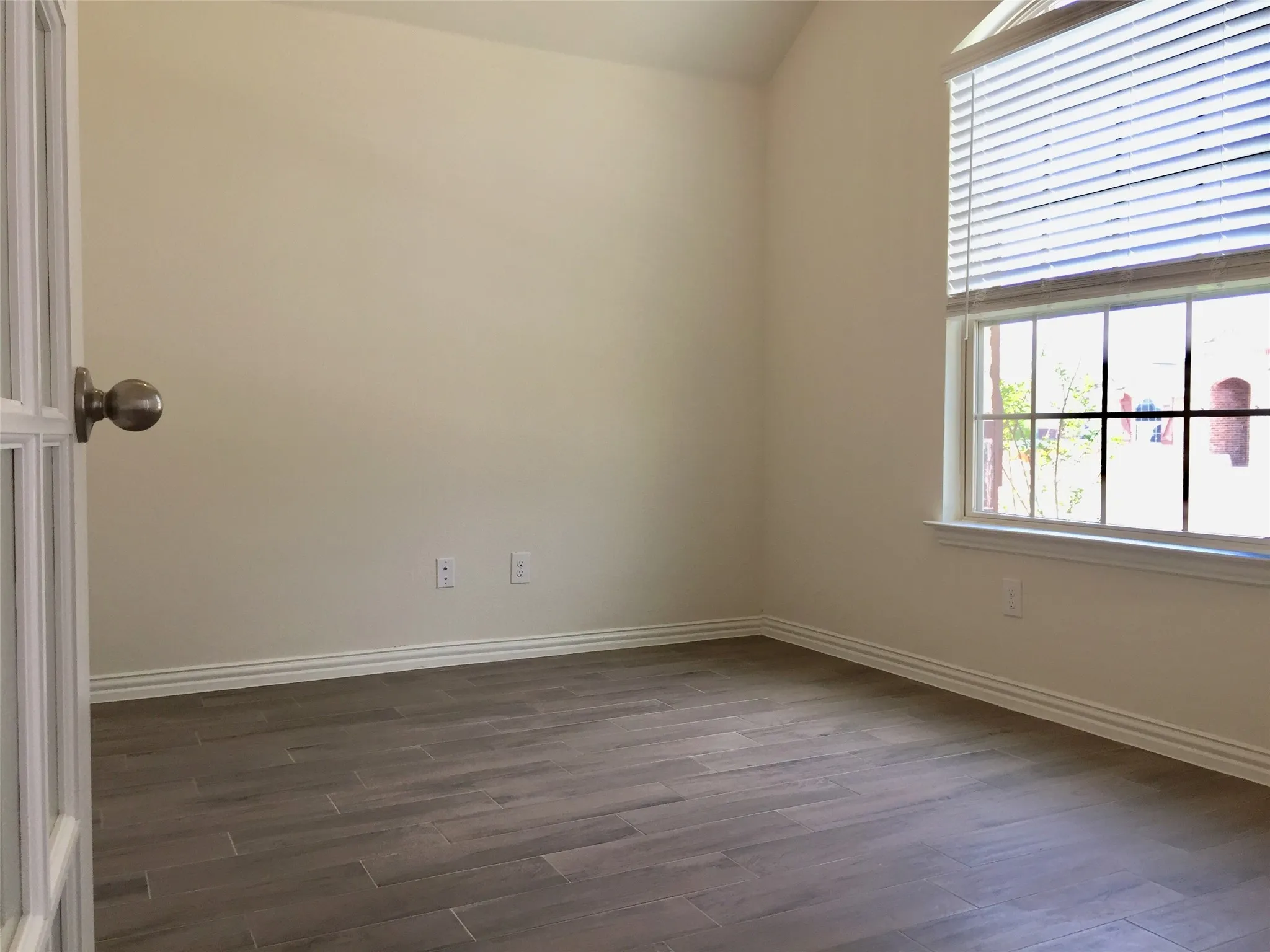 Single Family Residence For Rent in Collin County , 2734 Salt Creek Way, Celina, Texas 75078, 3 Bedroom, 2 Bathroom, 3 Garage spaces, 1,873 Sqft, built in 2019, mls#21379927, Real Estate Agent in Celina, Homes For Rent in Collin county, Homes For Rent in Celina, Realtor in Celina Texas, Real Estate Brokerage Independent Realty Texas, Luminita Cordes Realtor