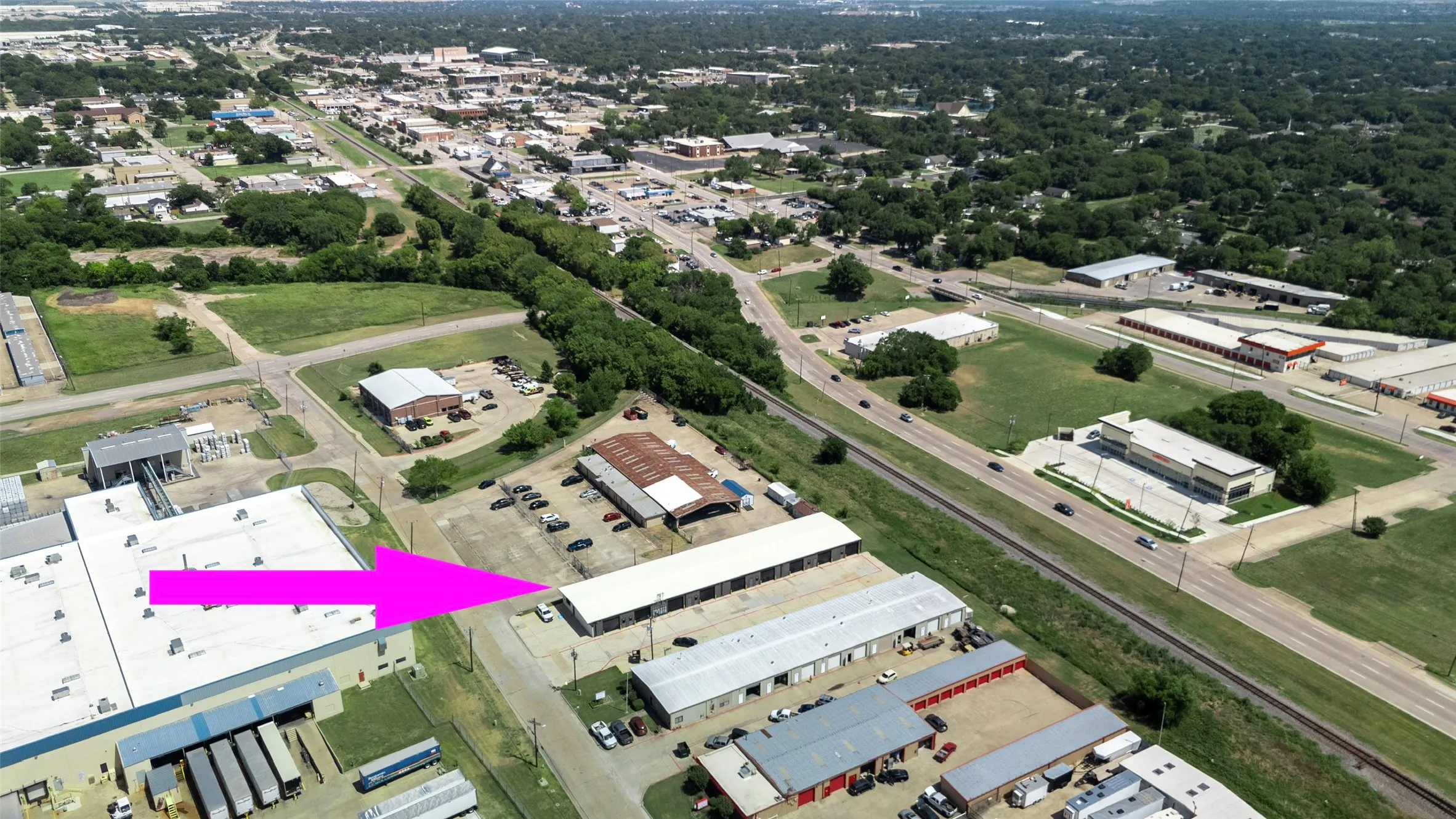 Industrial For Rent in Dallas County , 742 Dalworth Drive 200, Mesquite, Texas 75149, 0, 0, Garage spaces, 2,500 Sqft, built in 1980, mls#21320093, Real Estate Agent in Mesquite, Homes For Rent in Dallas county, Homes For Rent in Mesquite, Realtor in Mesquite Texas, Real Estate Brokerage Independent Realty Texas, Luminita Cordes Realtor