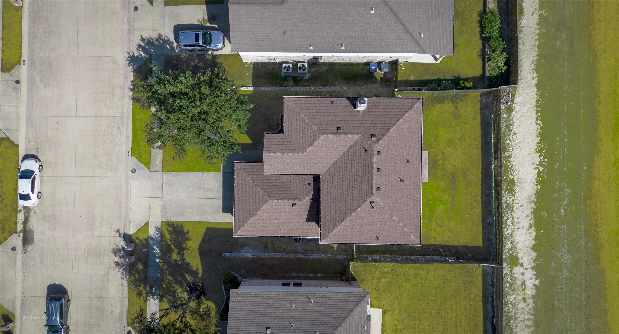 Asphalt shingle roofing