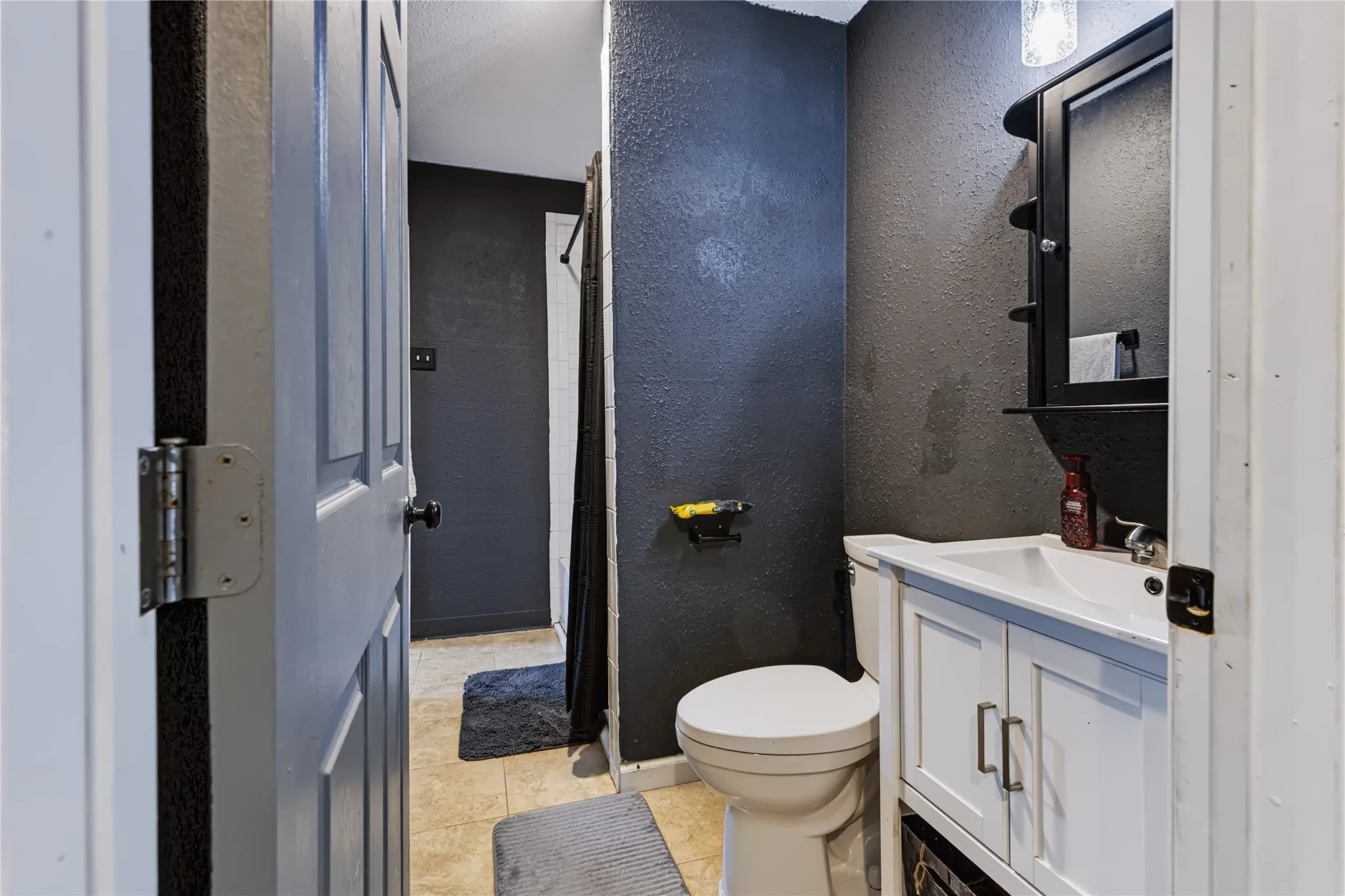 Single Family Residence For Sale in Dallas County , 804 Lilac Drive, Garland, Texas 75040, 3 Bedroom, 1 Bathroom, 1 Garage spaces, 1,272 Sqft, built in 1957, mls#21379315, Real Estate Agent in Garland, Homes For Sale in Dallas county, Homes For Sale in Garland, Realtor in Garland Texas, Real Estate Brokerage Independent Realty Texas, Luminita Cordes Realtor