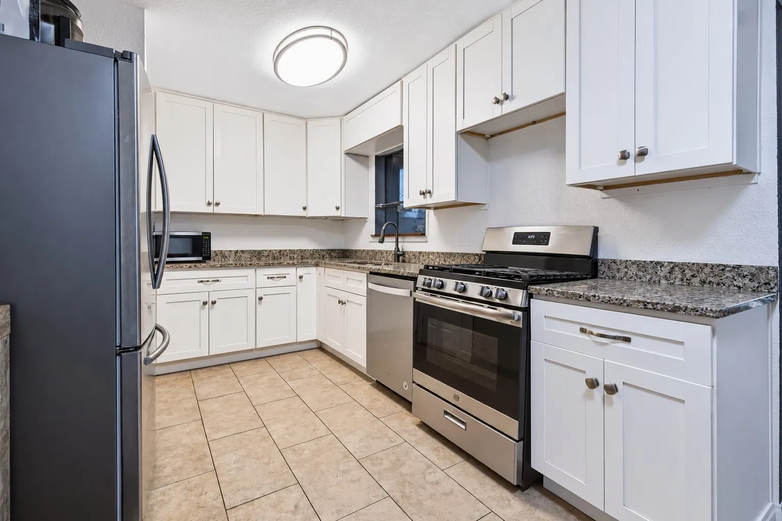 Single Family Residence For Sale in Dallas County , 804 Lilac Drive, Garland, Texas 75040, 3 Bedroom, 1 Bathroom, 1 Garage spaces, 1,272 Sqft, built in 1957, mls#21379315, Real Estate Agent in Garland, Homes For Sale in Dallas county, Homes For Sale in Garland, Realtor in Garland Texas, Real Estate Brokerage Independent Realty Texas, Luminita Cordes Realtor