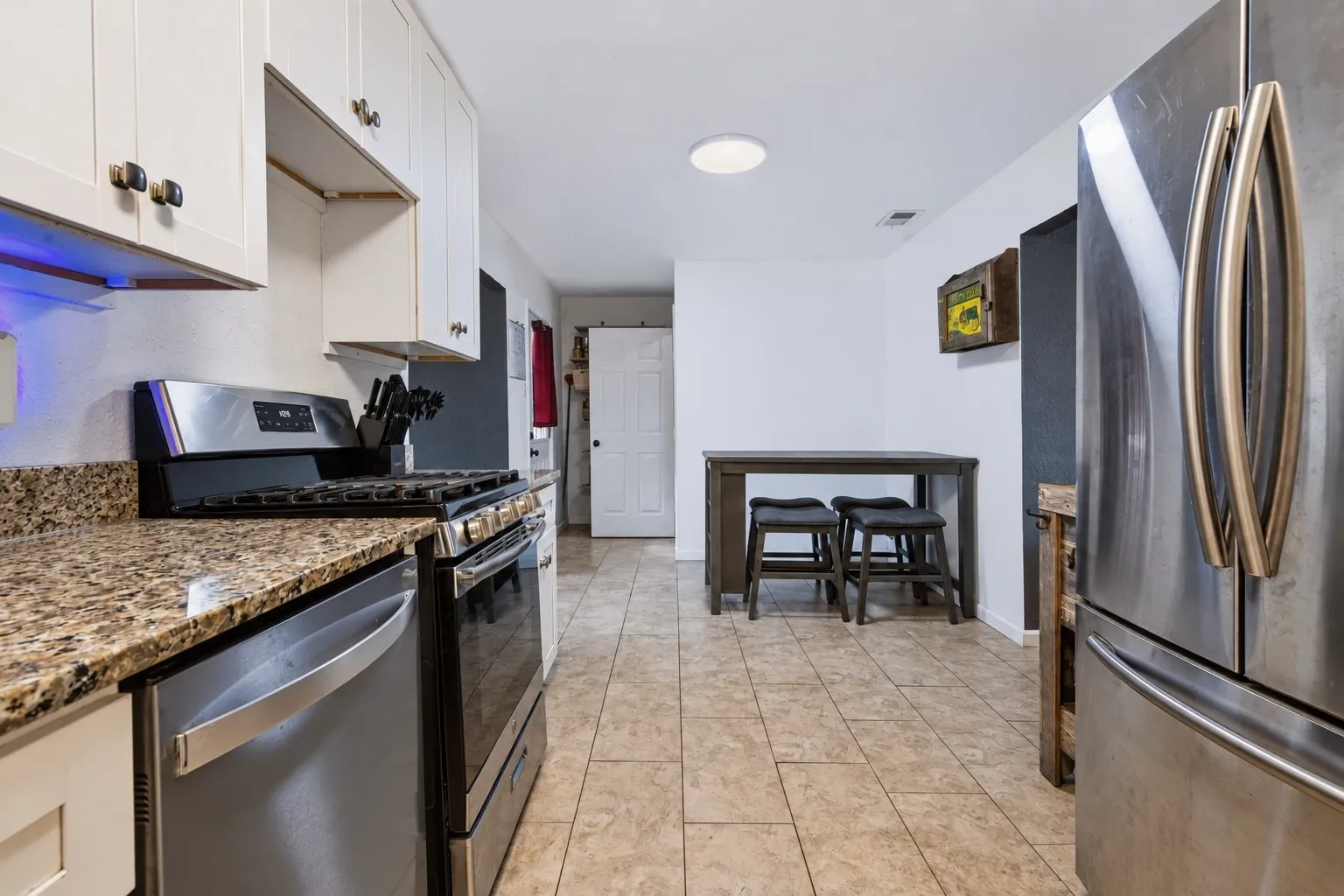 Single Family Residence For Sale in Dallas County , 804 Lilac Drive, Garland, Texas 75040, 3 Bedroom, 1 Bathroom, 1 Garage spaces, 1,272 Sqft, built in 1957, mls#21379315, Real Estate Agent in Garland, Homes For Sale in Dallas county, Homes For Sale in Garland, Realtor in Garland Texas, Real Estate Brokerage Independent Realty Texas, Luminita Cordes Realtor