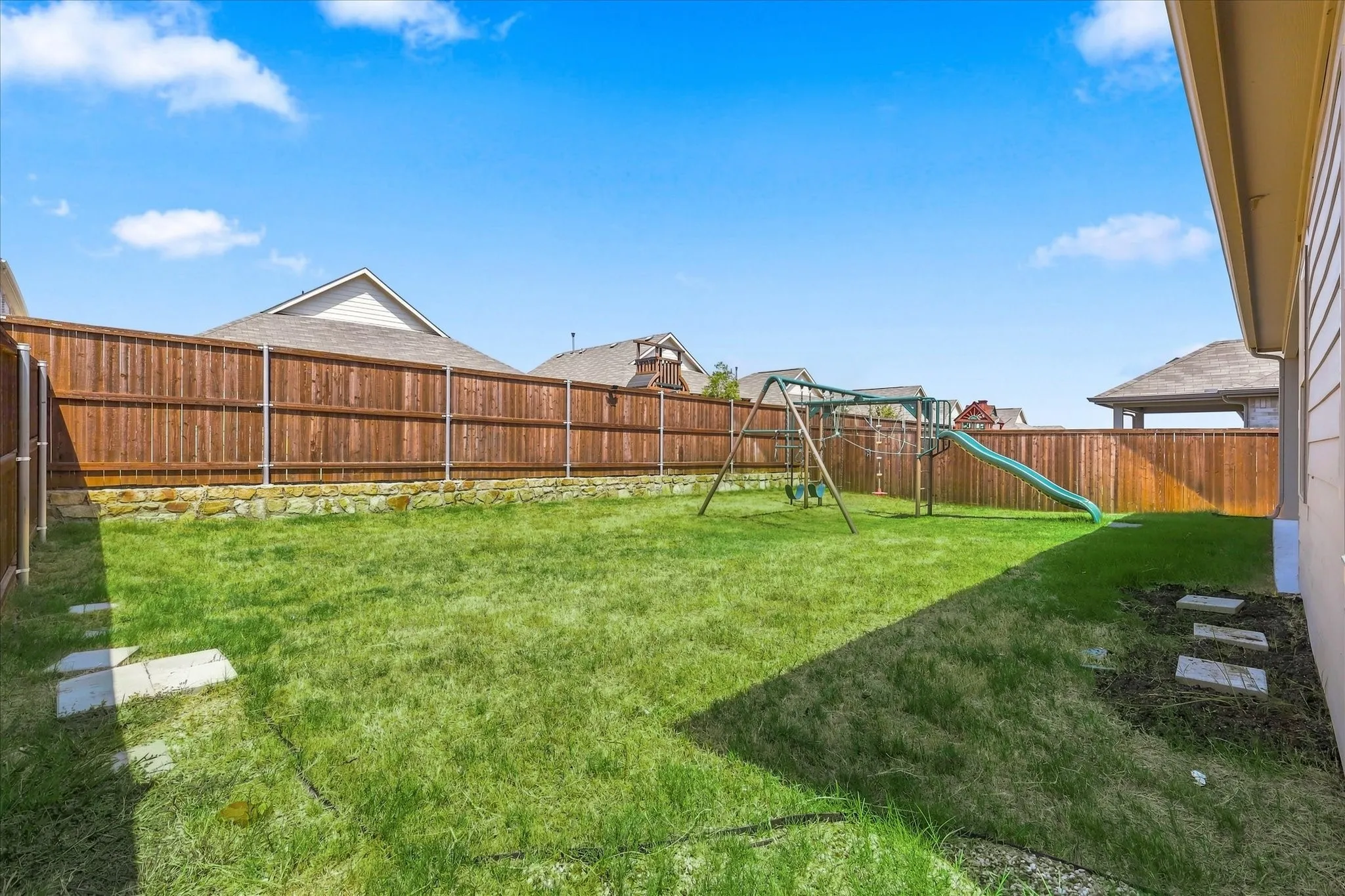 Single Family Residence For Sale in Denton County , 3316 Kingsdown Drive, Denton, Texas 76207, 4 Bedroom, 4 Bathroom, 2 Garage spaces, 3,114 Sqft, built in 2023, mls#21377693, Real Estate Agent in Denton, Homes For Sale in Denton county, Homes For Sale in Denton, Realtor in Denton Texas, Real Estate Brokerage Independent Realty Texas, Luminita Cordes Realtor