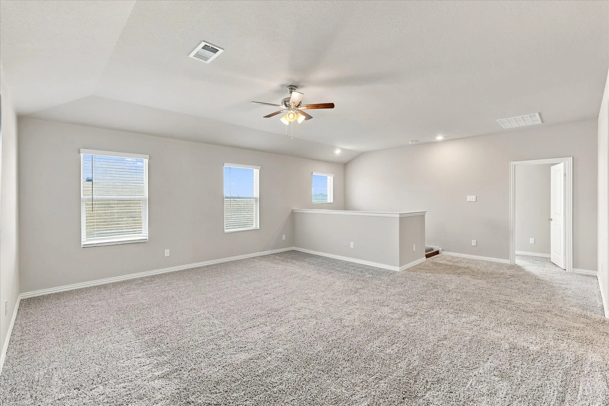 Single Family Residence For Sale in Denton County , 3316 Kingsdown Drive, Denton, Texas 76207, 4 Bedroom, 4 Bathroom, 2 Garage spaces, 3,114 Sqft, built in 2023, mls#21377693, Real Estate Agent in Denton, Homes For Sale in Denton county, Homes For Sale in Denton, Realtor in Denton Texas, Real Estate Brokerage Independent Realty Texas, Luminita Cordes Realtor