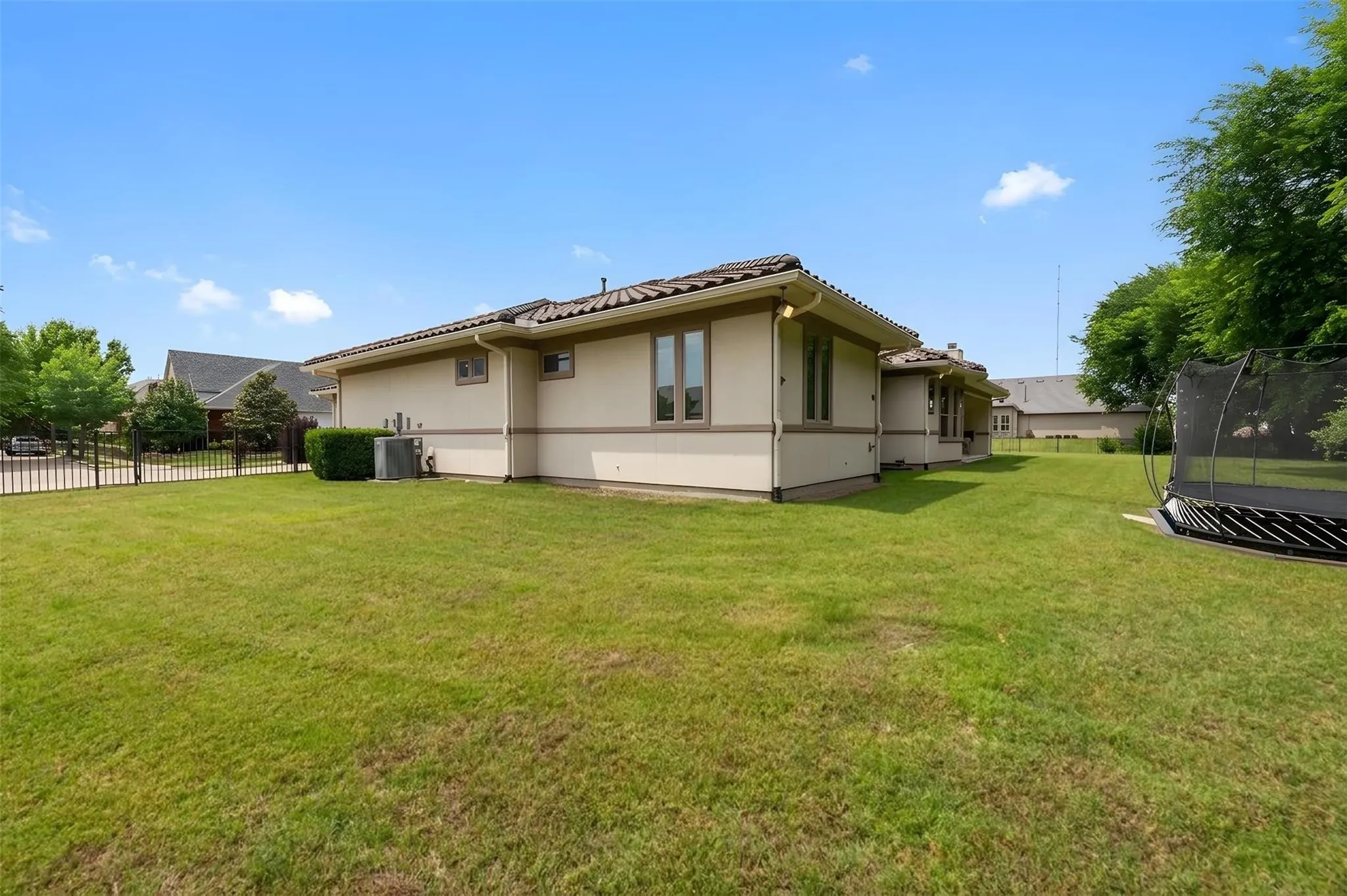 Single Family Residence For Sale in Collin County , 5405 Squeezepenny Lane, Mc Kinney, Texas 75070, 4 Bedroom, 4 Bathroom, 3 Garage spaces, 4,138 Sqft, built in 2011, mls#21379916, Real Estate Agent in Mc Kinney, Homes For Sale in Collin county, Homes For Sale in Mc Kinney, Realtor in Mc Kinney Texas, Real Estate Brokerage Independent Realty Texas, Luminita Cordes Realtor