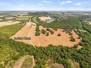 Farm For Sale in Wichita County , 3399 S Peterson Road, Iowa Park, Texas 76367, 4 Bedroom, 4 Bathroom, 2 Garage spaces, 5,538 Sqft, built in 1998, mls#21379946, Real Estate Agent in Iowa Park, Homes For Sale in Wichita county, Homes For Sale in Iowa Park, Realtor in Iowa Park Texas, Real Estate Brokerage Independent Realty Texas, Luminita Cordes Realtor