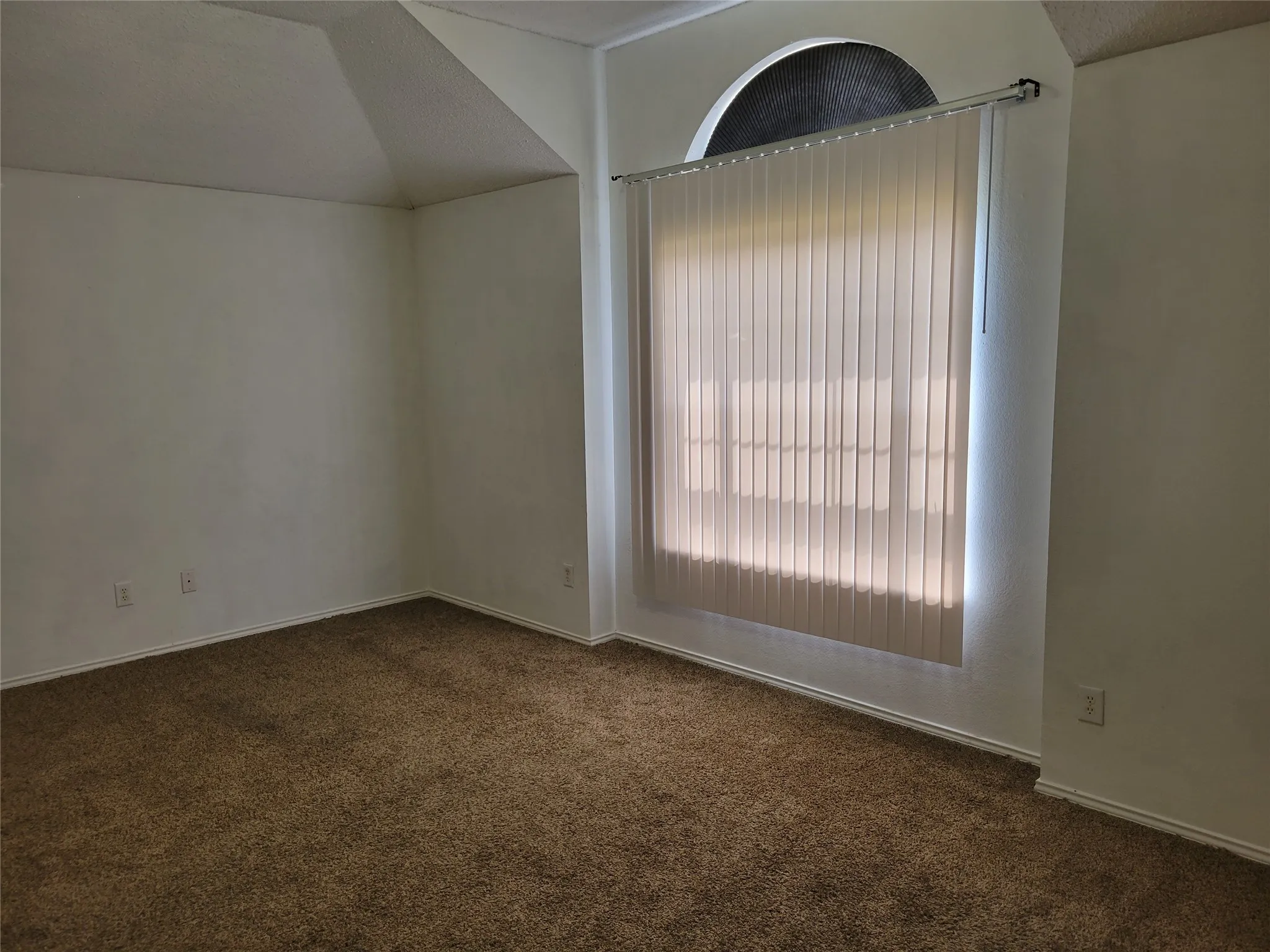 Single Family Residence For Rent in Collin County , 1208 Berkshire Court, Allen, Texas 75002, 3 Bedroom, 2 Bathroom, 2 Garage spaces, 1,890 Sqft, built in 1997, mls#21379921, Real Estate Agent in Allen, Homes For Rent in Collin county, Homes For Rent in Allen, Realtor in Allen Texas, Real Estate Brokerage Independent Realty Texas, Luminita Cordes Realtor