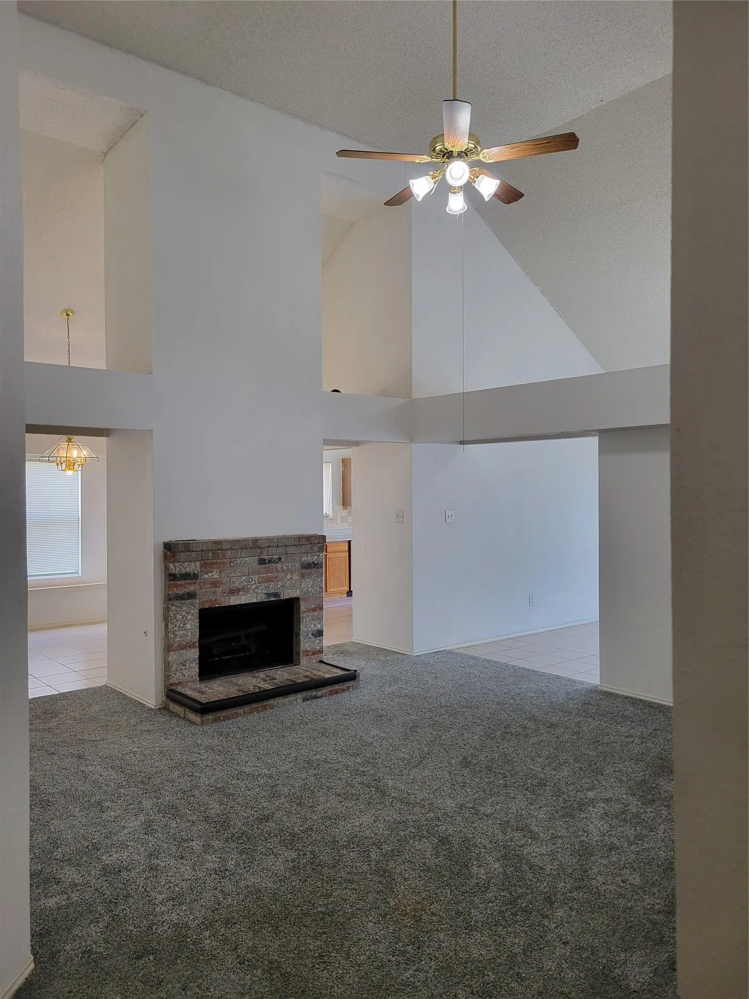 Single Family Residence For Rent in Collin County , 1208 Berkshire Court, Allen, Texas 75002, 3 Bedroom, 2 Bathroom, 2 Garage spaces, 1,890 Sqft, built in 1997, mls#21379921, Real Estate Agent in Allen, Homes For Rent in Collin county, Homes For Rent in Allen, Realtor in Allen Texas, Real Estate Brokerage Independent Realty Texas, Luminita Cordes Realtor