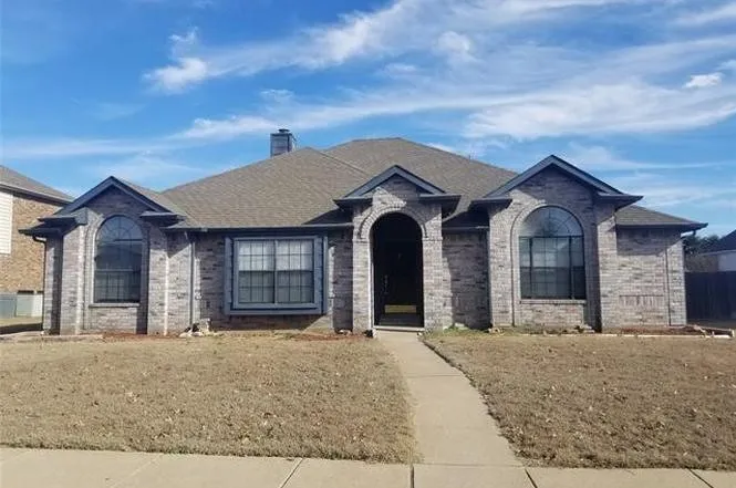 Single Family Residence For Rent in Collin County , 1208 Berkshire Court, Allen, Texas 75002, 3 Bedroom, 2 Bathroom, 2 Garage spaces, 1,890 Sqft, built in 1997, mls#21379921, Real Estate Agent in Allen, Homes For Rent in Collin county, Homes For Rent in Allen, Realtor in Allen Texas, Real Estate Brokerage Independent Realty Texas, Luminita Cordes Realtor