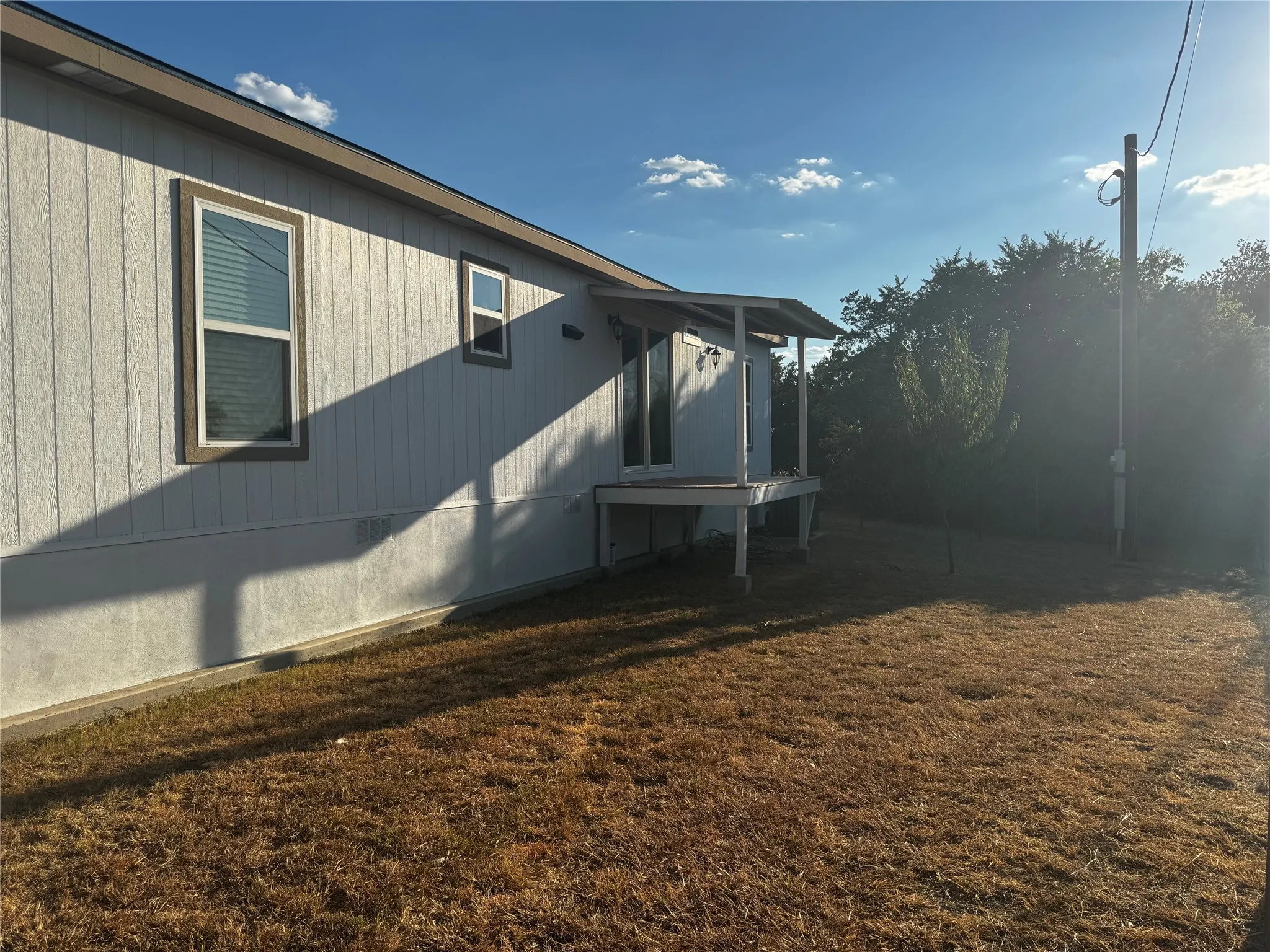Manufactured Home For Rent in Parker County , 202 Tumbleweed Drive, Weatherford, Texas 76087, 3 Bedroom, 2 Bathroom, 3 Garage spaces, 1,680 Sqft, built in 1999, mls#21379954, Real Estate Agent in Weatherford, Homes For Rent in Parker county, Homes For Rent in Weatherford, Realtor in Weatherford Texas, Real Estate Brokerage Independent Realty Texas, Luminita Cordes Realtor