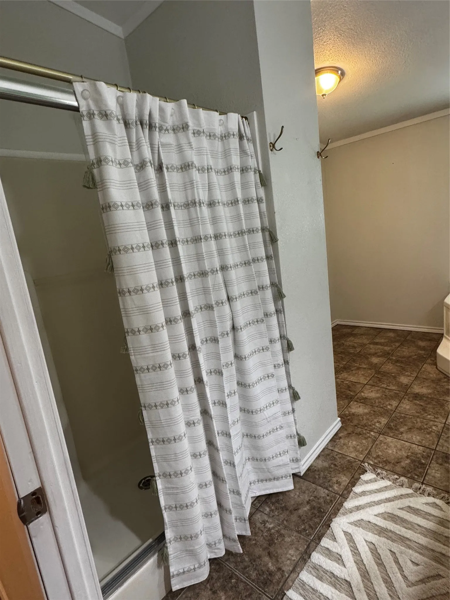 Manufactured Home For Rent in Parker County , 202 Tumbleweed Drive, Weatherford, Texas 76087, 3 Bedroom, 2 Bathroom, 3 Garage spaces, 1,680 Sqft, built in 1999, mls#21379954, Real Estate Agent in Weatherford, Homes For Rent in Parker county, Homes For Rent in Weatherford, Realtor in Weatherford Texas, Real Estate Brokerage Independent Realty Texas, Luminita Cordes Realtor