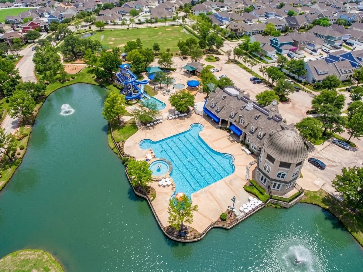 Single Family Residence For Sale in Denton County , 1051 Providence Boulevard, Providence Village, Texas 76227, 3 Bedroom, 3 Bathroom, 2 Garage spaces, 2,559 Sqft, built in 2003, mls#21379949, Real Estate Agent in Providence Village, Homes For Sale in Denton county, Homes For Sale in Providence Village, Realtor in Providence Village Texas, Real Estate Brokerage Independent Realty Texas, Luminita Cordes Realtor
