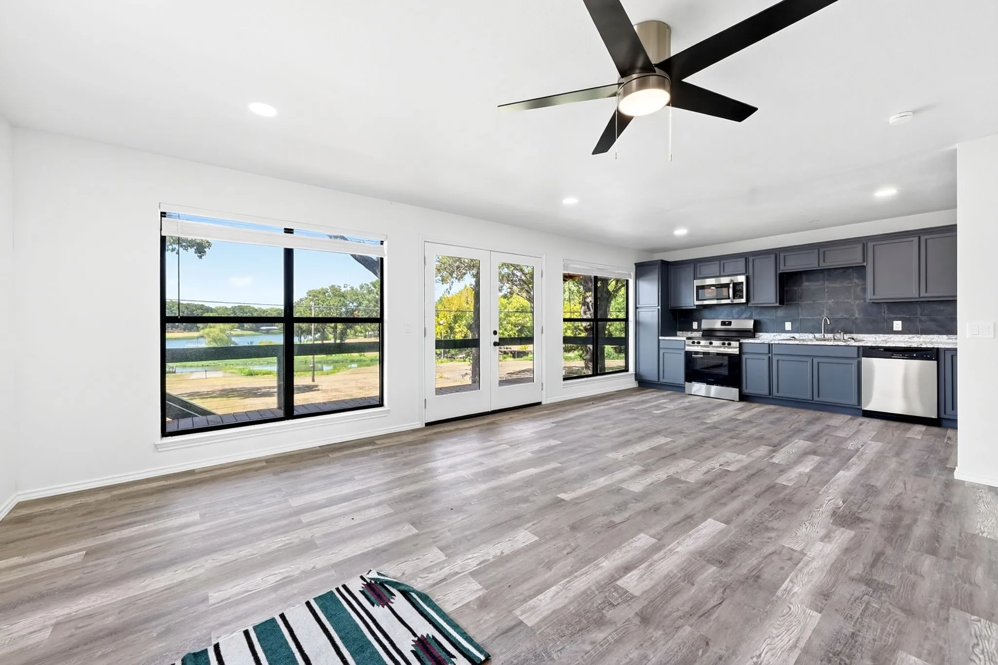 Single Family Residence For Sale in Hunt County , 9466 Lakeland Loop, Quinlan, Texas 75474, 2 Bedroom, 1 Bathroom, Garage spaces, 1,040 Sqft, built in 1977, mls#21379941, Real Estate Agent in Quinlan, Homes For Sale in Hunt county, Homes For Sale in Quinlan, Realtor in Quinlan Texas, Real Estate Brokerage Independent Realty Texas, Luminita Cordes Realtor